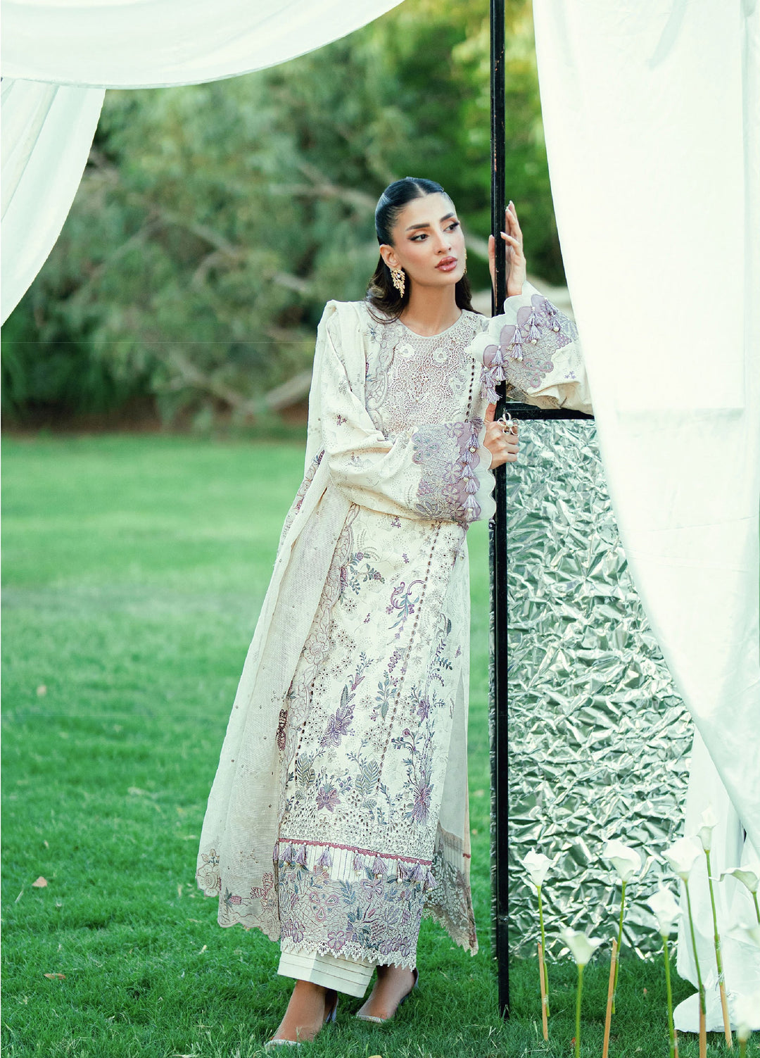 Florent Unstitched Embroidered Lawn 3 Piece Suit FL26ULE FEF-2B - Eid Collection