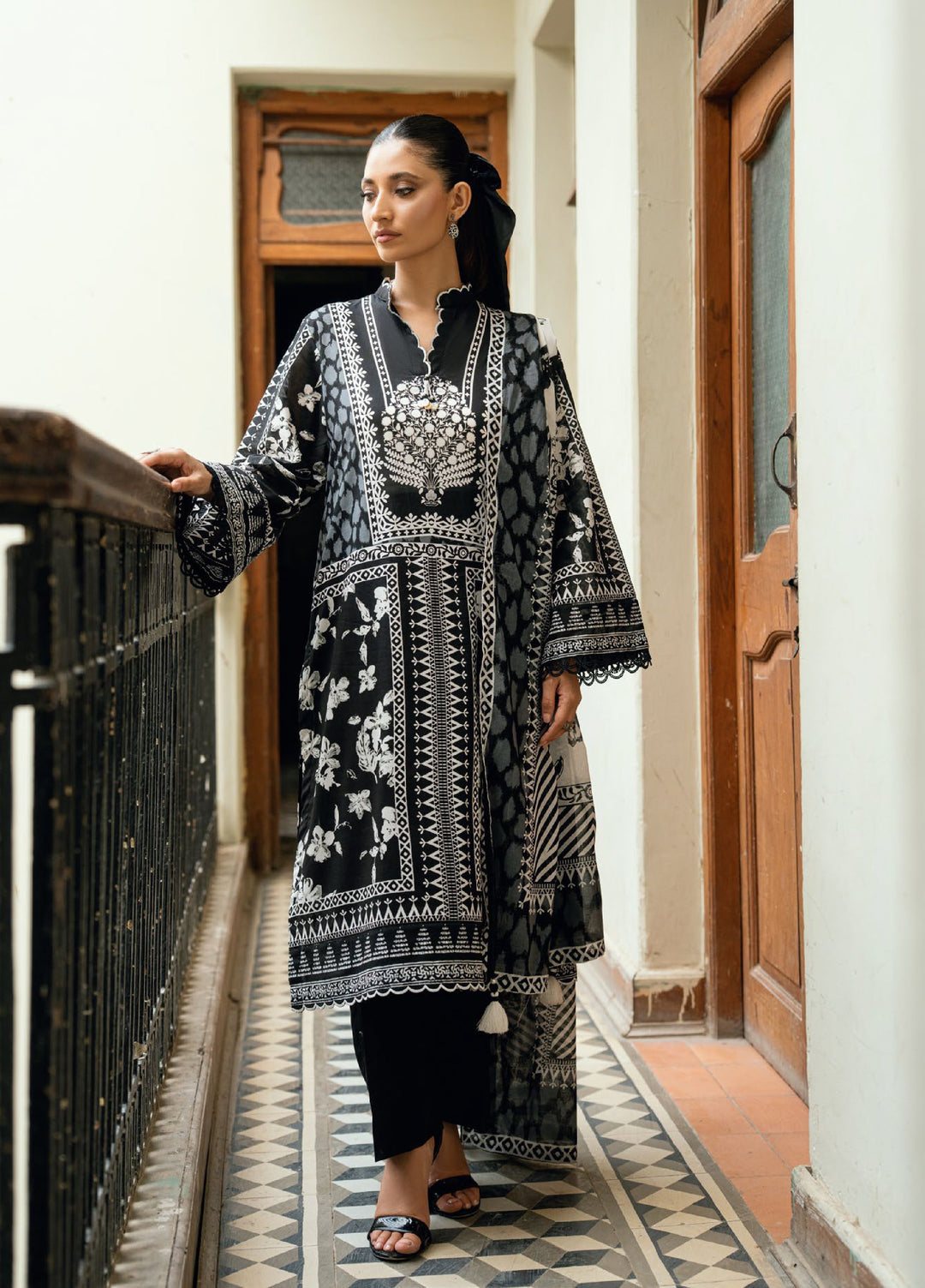 Noir and Blanc by Gul Ahmed Unstitched Printed Lawn 3 Piece Suit GA26UNBL B-62016 - Summer Collection