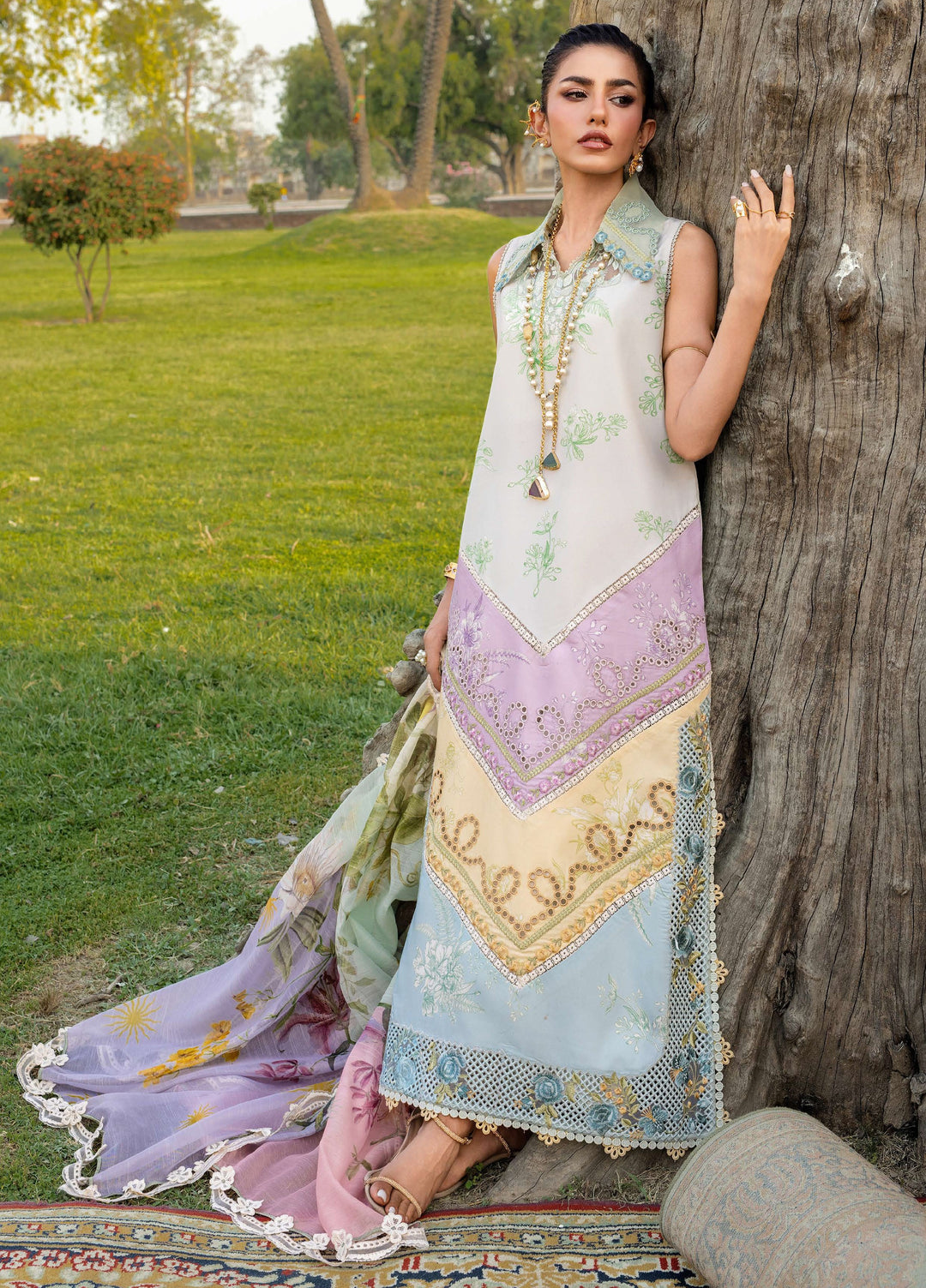 Bloom by Saira Shakira Unstitched Embroidered Lawn 3 Piece Suit SSR26ULB AVA-01A - Eid Collection