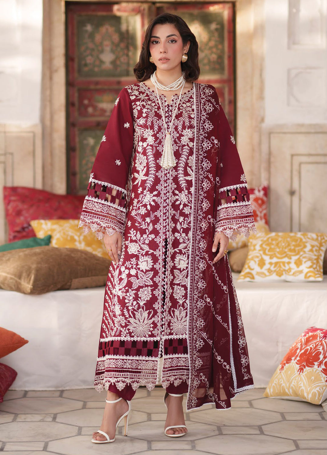 Nilofer by Mahnur Unstitched Embroidered Luxury Lawn 3 Piece Suit MN26ULN N-8 - Summer Collection