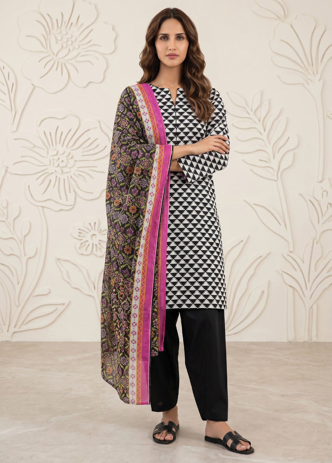 Salina by Regalia Textiles Unstitched Printed Lawn 3 Piece Suit RG26USII D-1 - Casual Collection