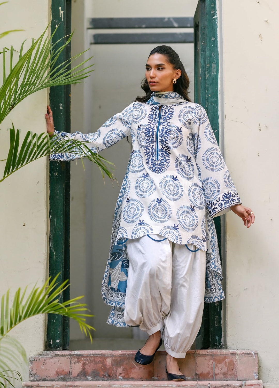 Rangon ka Angan by Gul Ahmed Unstitched Embroidered Lawn 3 Piece Suit GA26URAL CL-62261 - Summer Collection