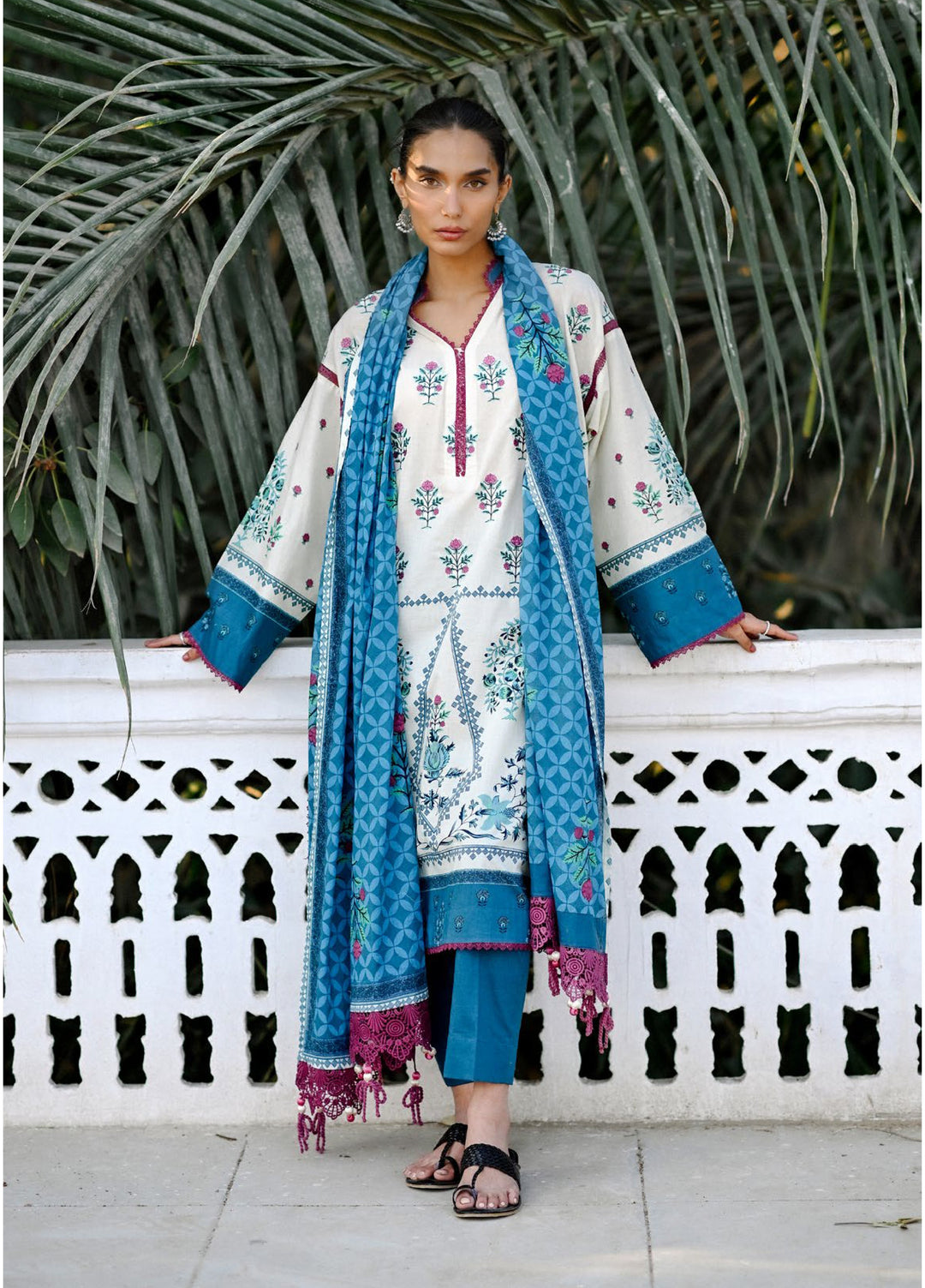 Rangon ka Angan by Gul Ahmed Unstitched Embroidered Lawn 3 Piece Suit GA26URAL CL-62216 - Summer Collection