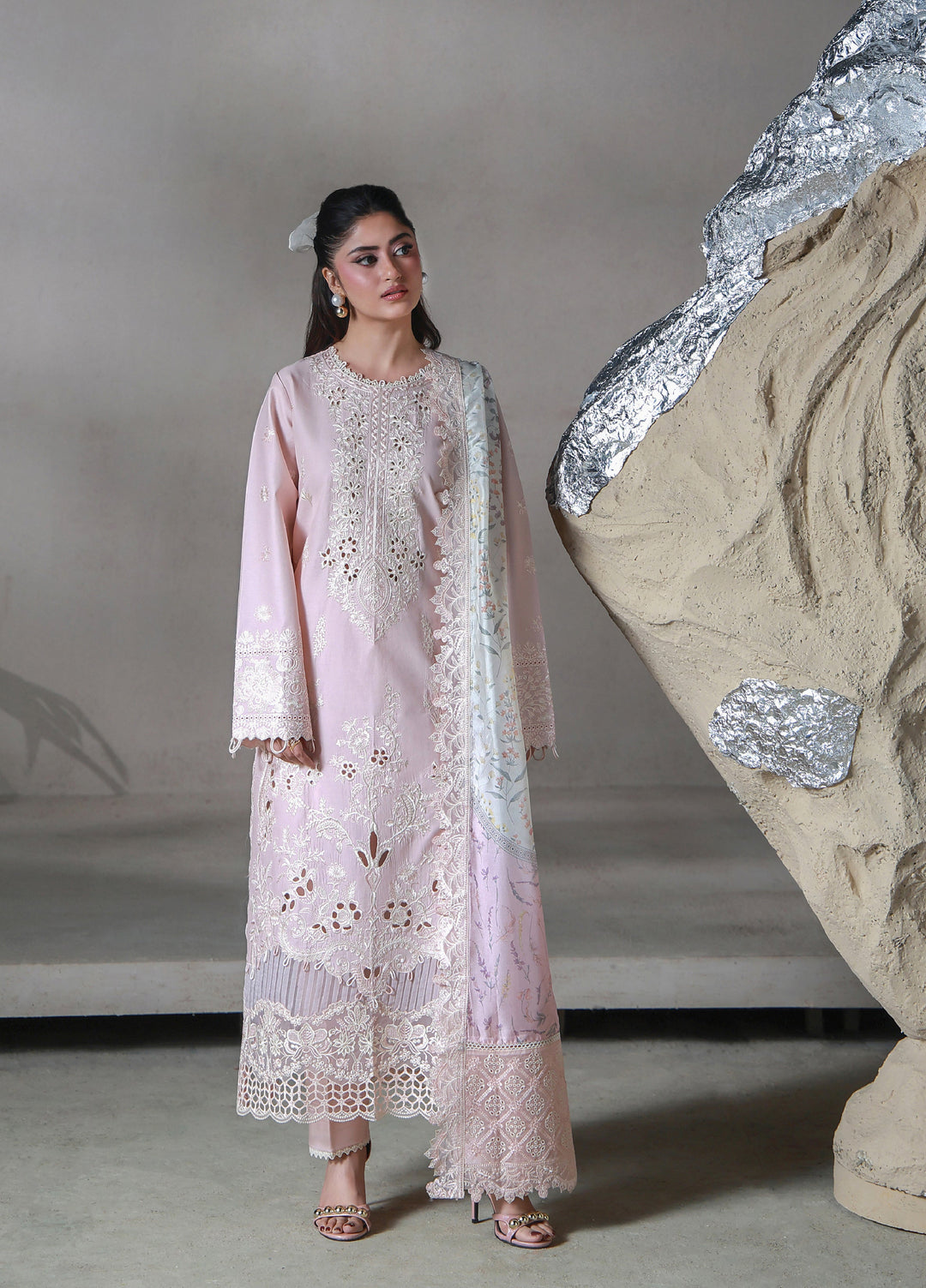 Saagar by Aabyaan Unstitched Embroidered Luxury Lawn 3 Piece Suit ABY26USL AL-5 Rimal - Festive Collection