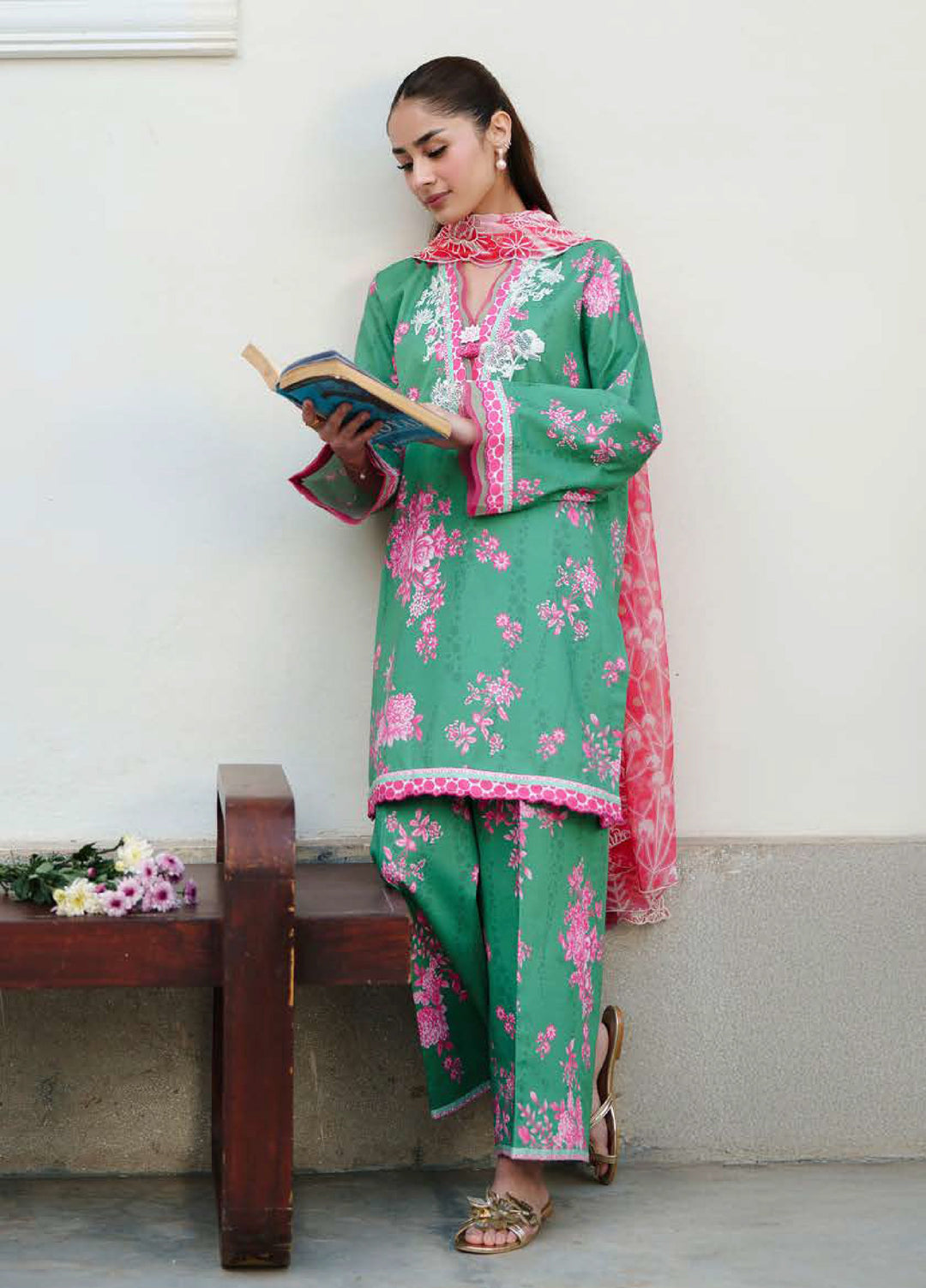 Whispered Florals by Roheenaz Unstitched Embroidered Lawn 3 Pcs Suit RNZ26UWF D-17 B ROSE MIST - Summer