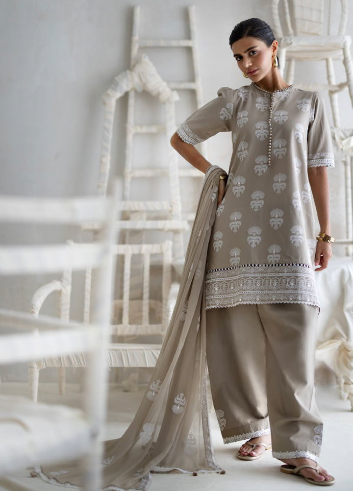The Luxe by Gul Ahmed Unstitched Embroidered Lawn 3 Piece Suit GA26ULL SAND Lily PM 62079 - Casual Collection