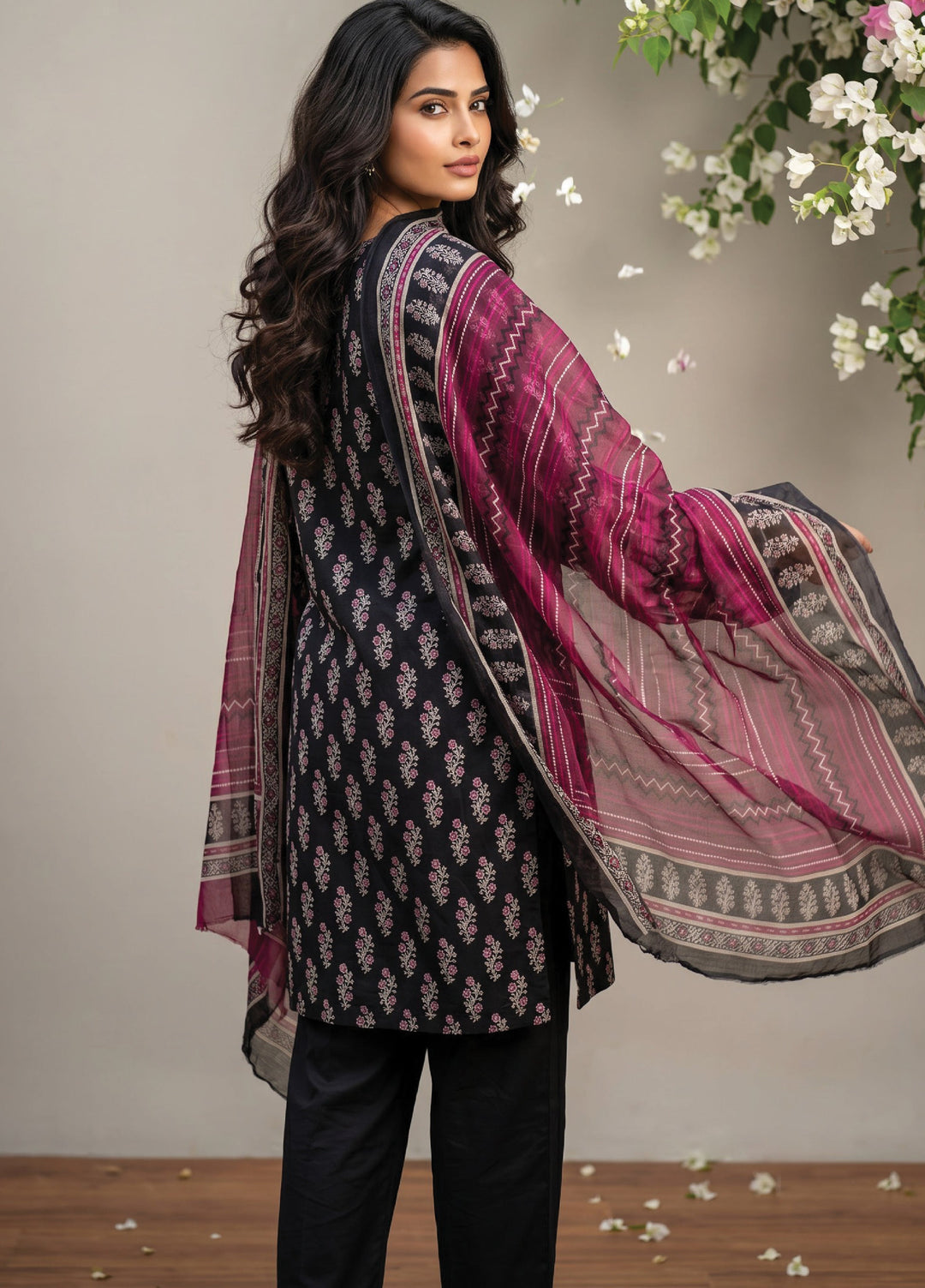 Salina by Regalia Textiles Unstitched Printed Lawn 3 Piece Suit RG26USI D-4 - Casual Collection