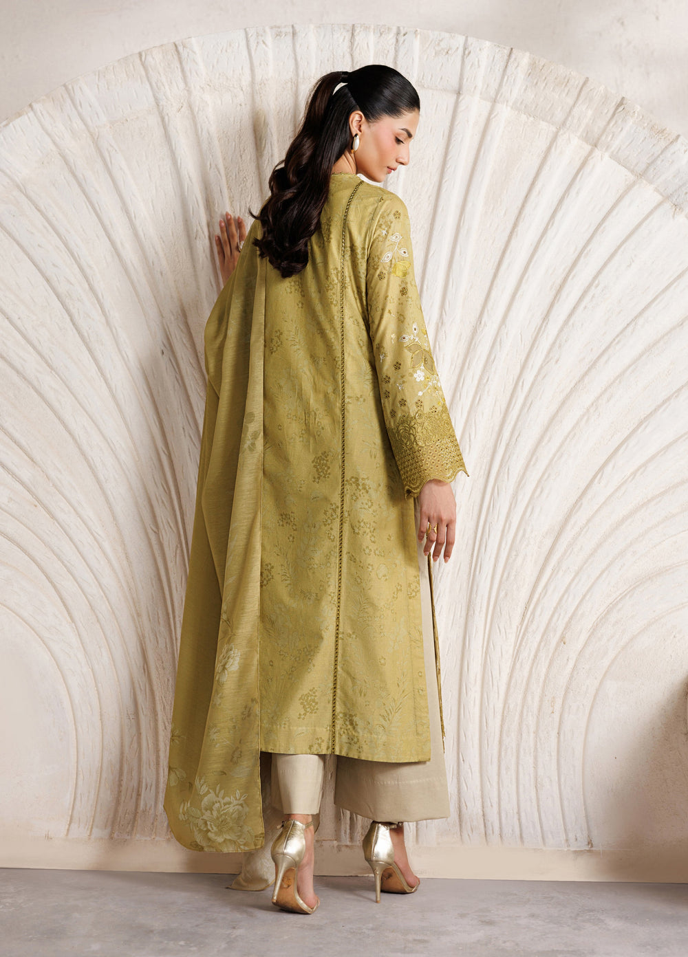 Iznik Unstitched Embroidered Lawn 3 Piece Suit IZ26ULF IBE-09 - Festive Collection