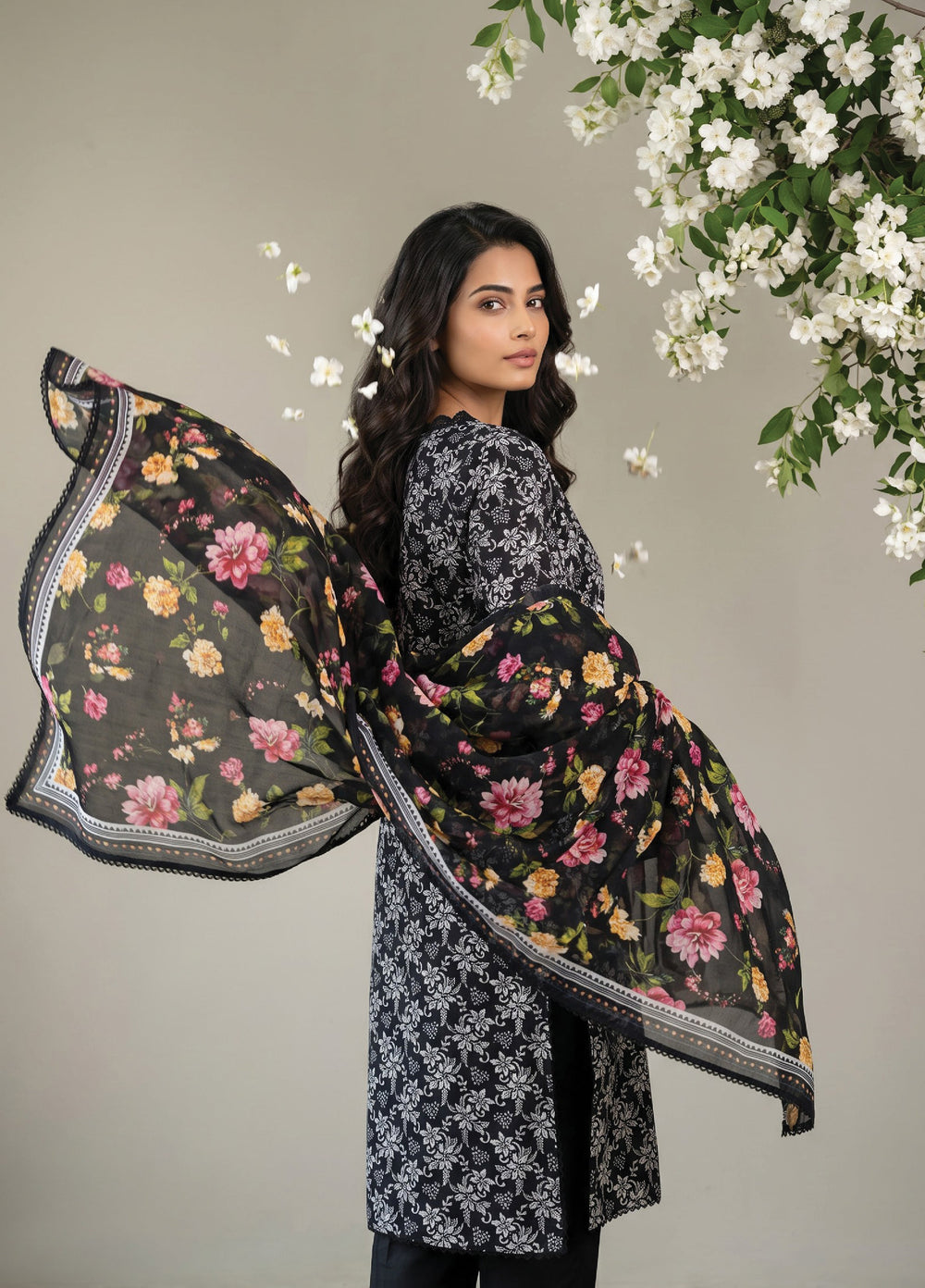 Salina by Regalia Textiles Unstitched Printed Lawn 3 Piece Suit RG26USI D-9 - Casual Collection