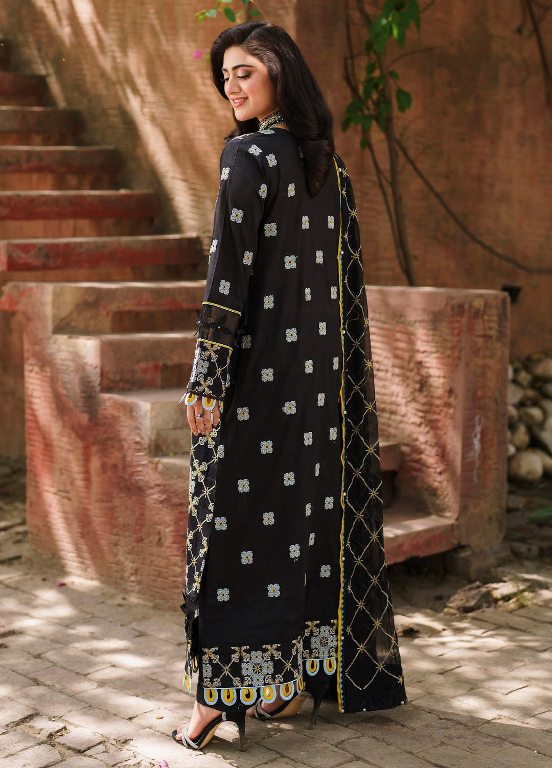Shurooq Unstitched Luxury Lawn Embroidered 3 Piece SQ25 D-05 Calypso - Festive Collection