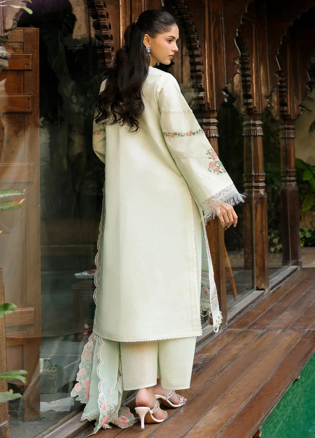 Shanaya by Mahnur Unstitched Embroidered Lawn 3 Piece Suit MN26USL SH-09 - Summer Collection
