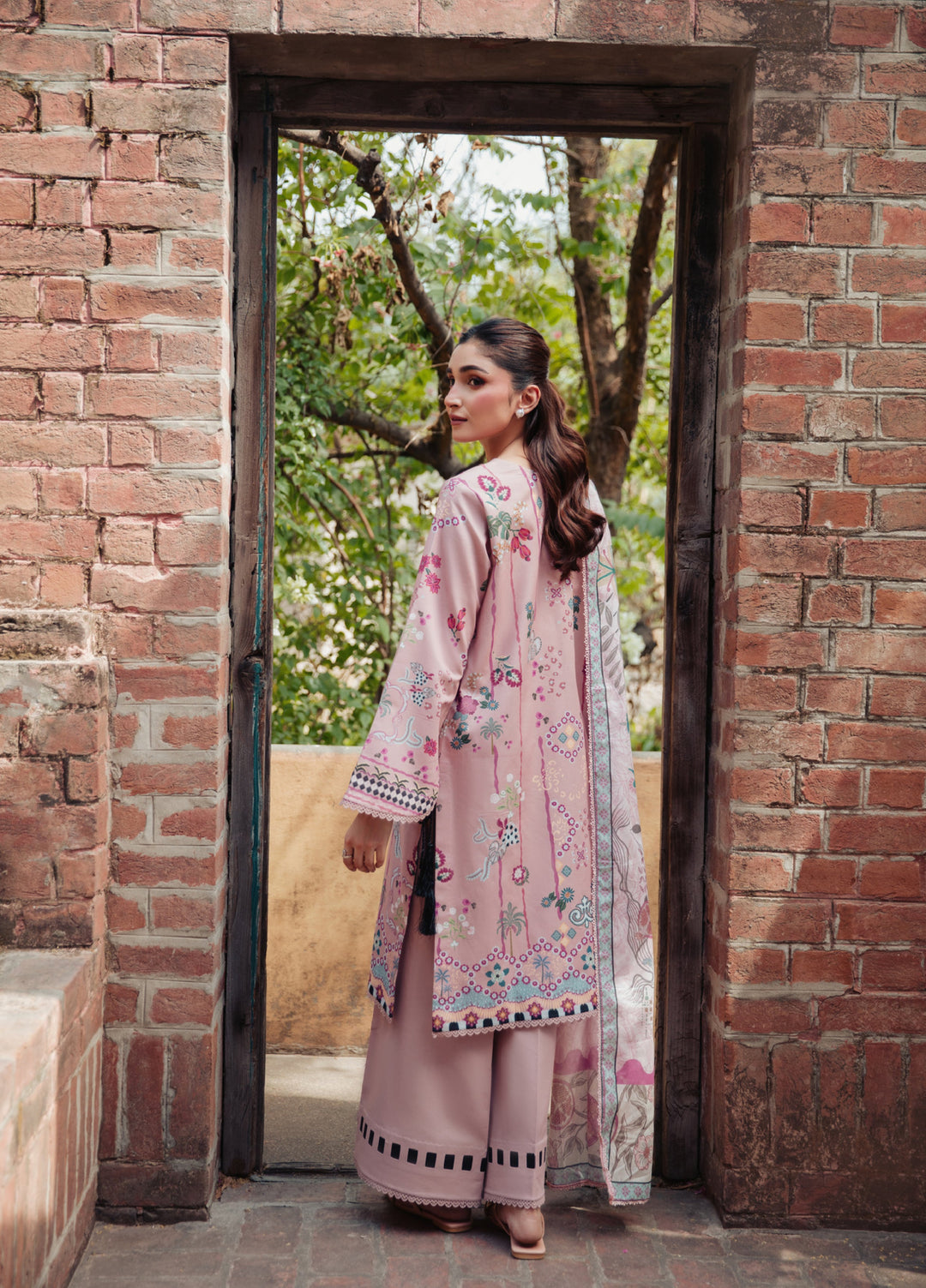 Zync by Florent Unstitched Printed Lawn 3 Piece Suit FL26ULE FZ-8 - Eid Collection