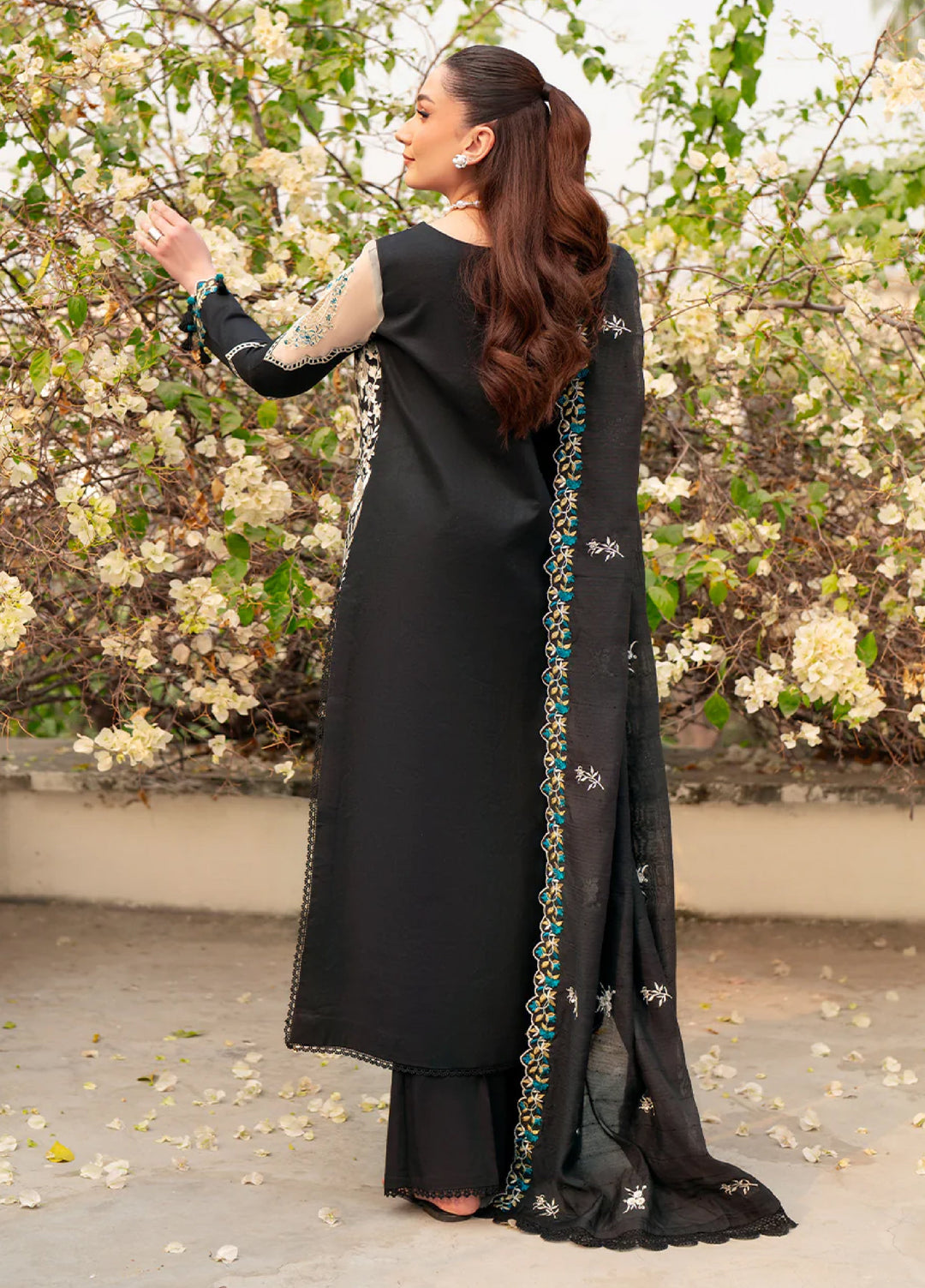 Angan by Mahnur Unstitched Embroidered Lawn 3 Piece Suit MN26UAL AAN-011 - Summer Collection