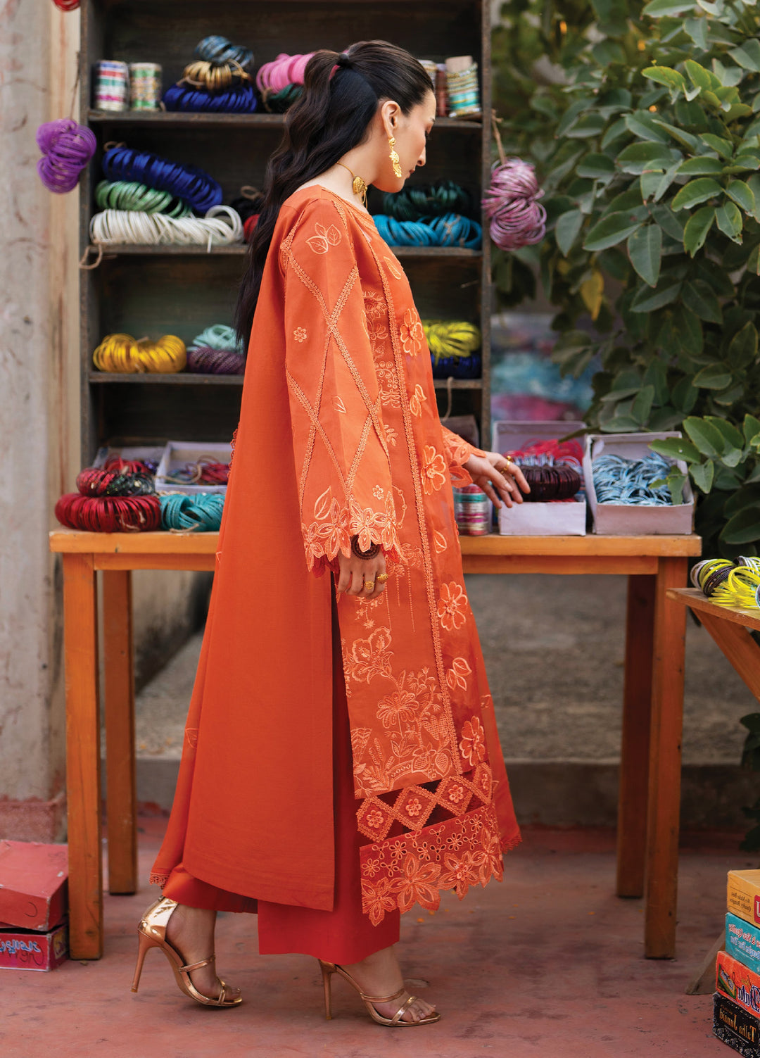 Satrangi by Mahnur Unstitched Embroidered Lawn 3 Piece Suit MN26ULS S-09 - Summer Collection