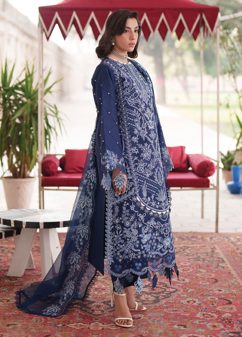 Nilofer by Mahnur Unstitched Embroidered Luxury Lawn 3 Piece Suit MN26ULN N-4 - Summer Collection
