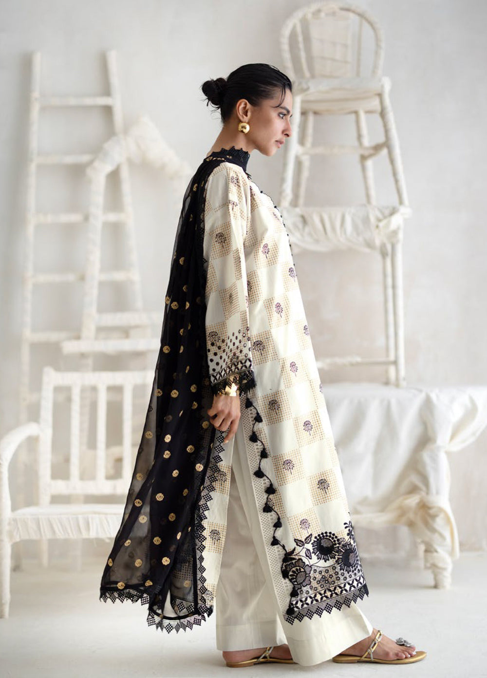 The Luxe by Gul Ahmed Unstitched Embroidered Slub 3 Piece Suit GA26ULL Royal Fleur SP 52066 - Casual Collection