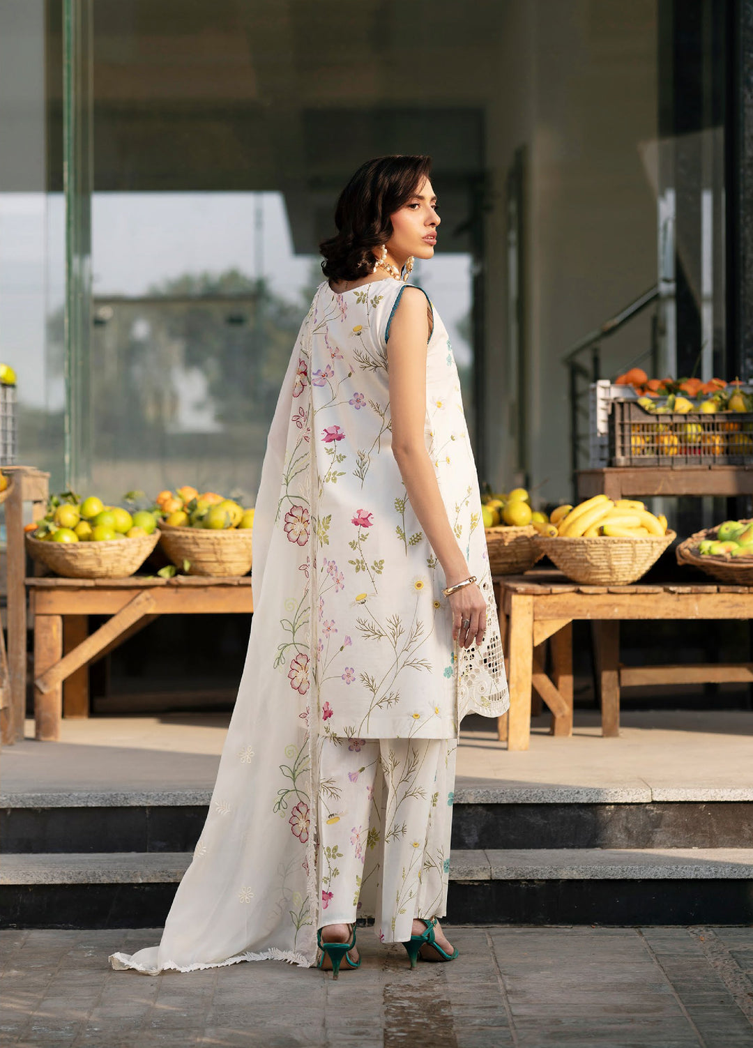 Broadway by Mahnur Unstitched Embroidered Lawn 3 Piece Suit MN26UB BW-002 - Summer Collection