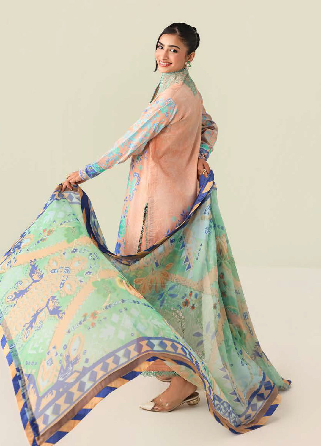Rosette by Roheenaz Unstitched Lawn Embroidered 3 Piece Suit RNZ26UR Weave of Light-8B - Summer Collection