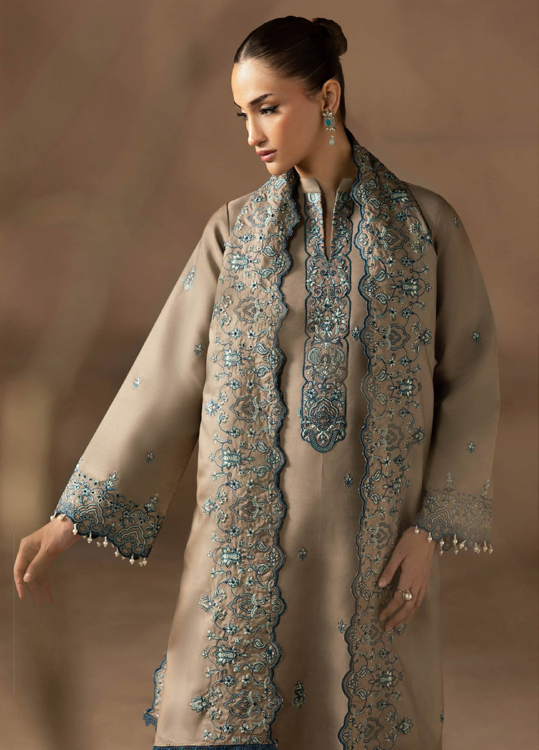 Sareen by Rajbari Unstitched Premium Viscose Chikankari 3 Piece RB25SC D-03 - Winter Collection