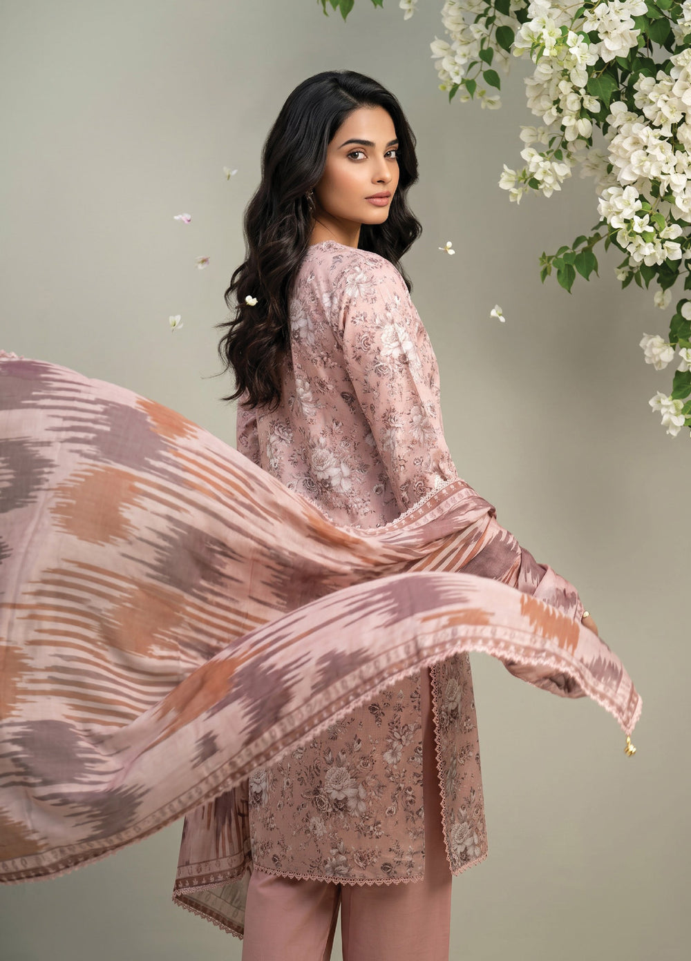 Salina by Regalia Textiles Unstitched Printed Lawn 3 Piece Suit RG26USI D-5 - Casual Collection