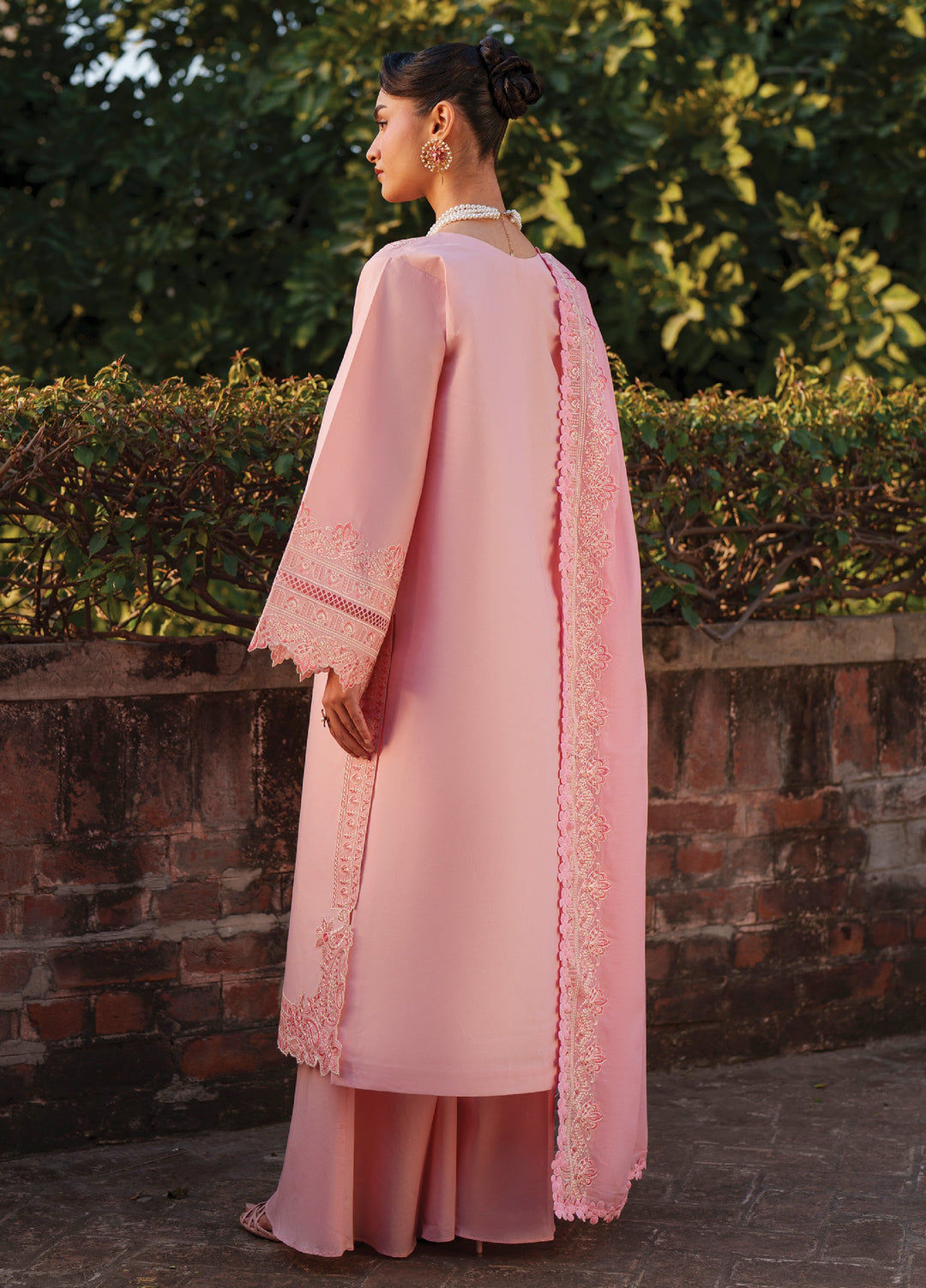 Fiona by Mahnur Unstitched Embroidered Lawn 3 Piece Suit MN26UFL F-13 - Summer Collection