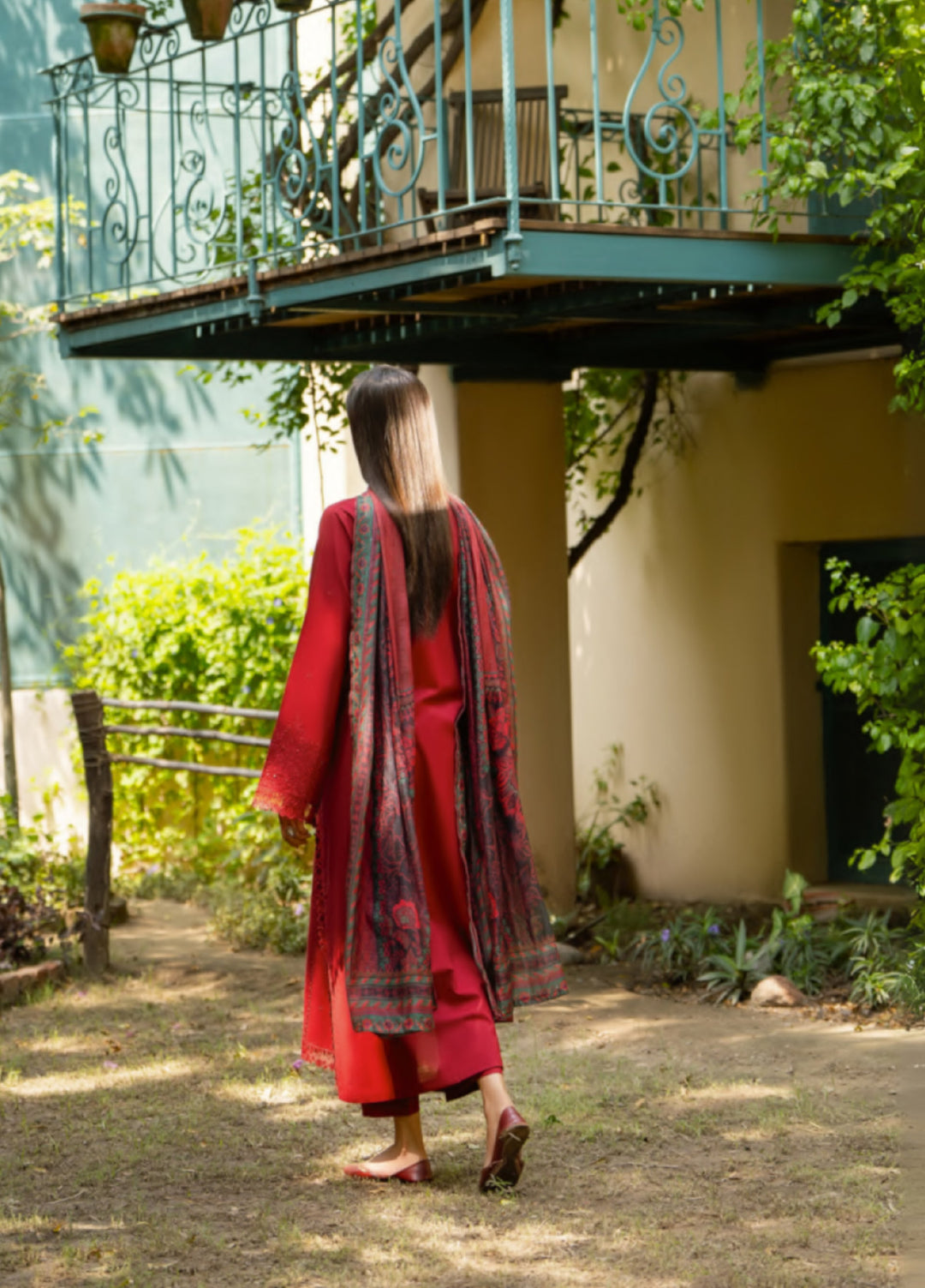 Rua by Casuallite Women Pret Premium Linen 3 Piece RUA-D01 - Winter Collection