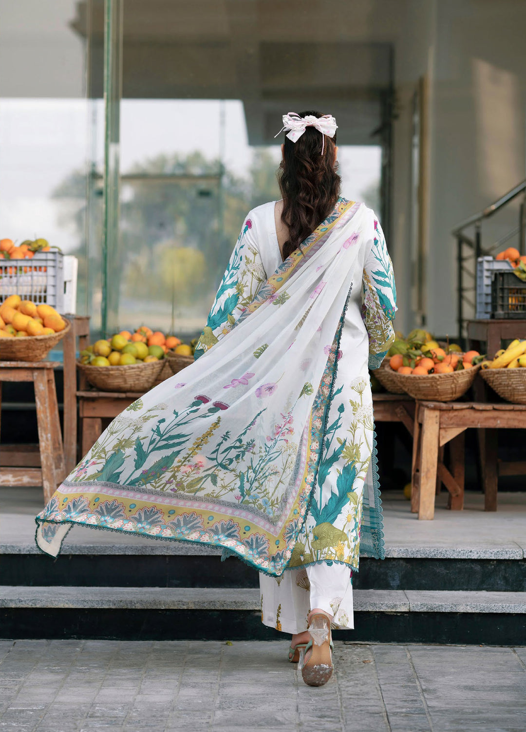 Broadway by Mahnur Unstitched Embroidered Lawn 3 Piece Suit MN26UB BW-004 - Summer Collection