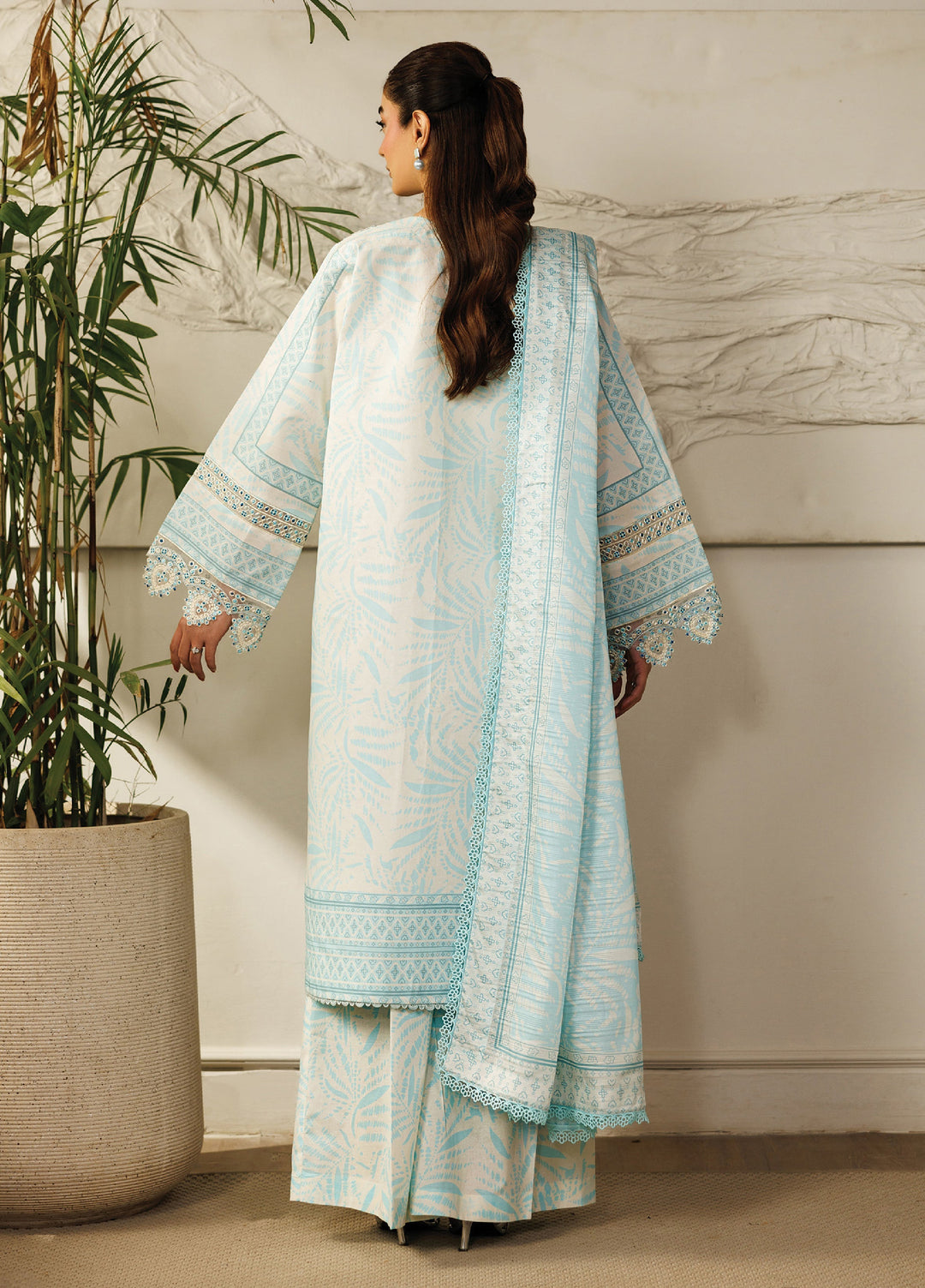 Leila by Mahnur Unstitched Embroidered Lawn 3 Piece Suit MN26ULL L-10 - Summer Collection