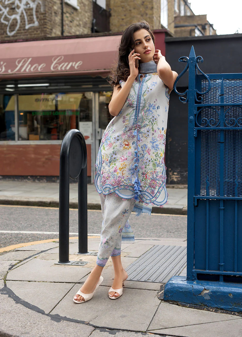 Sobia Nazir Prints Unstitched Embroidered Lawn 3 Piece Suit SN26UPL D-06A - Summer Collection