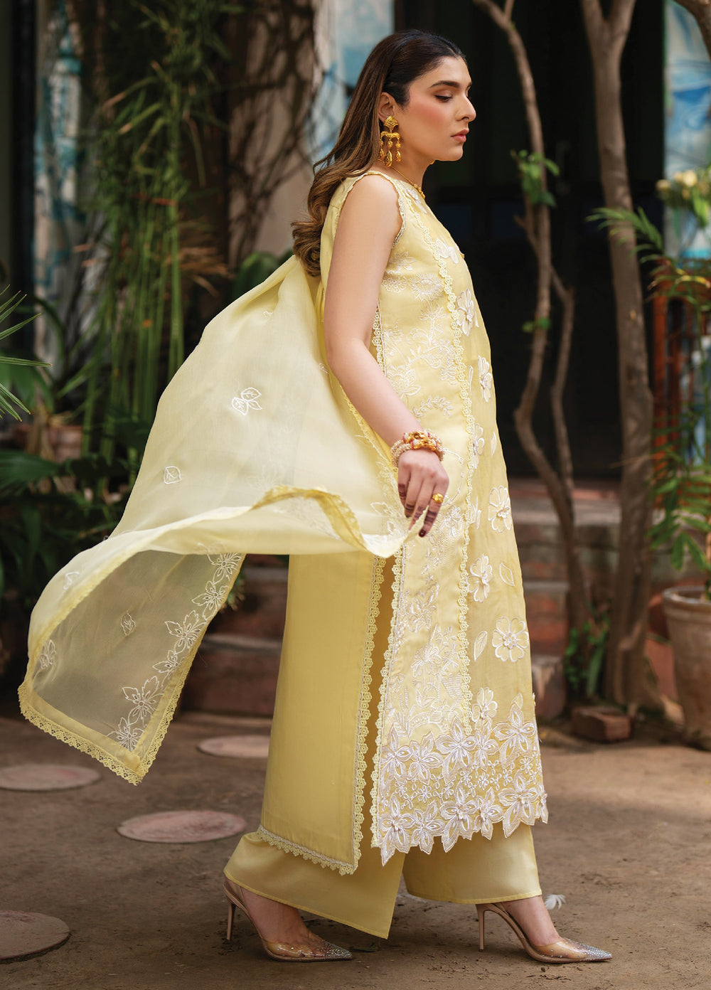 Satrangi by Mahnur Unstitched Embroidered Lawn 3 Piece Suit MN26ULS S-11 - Summer Collection