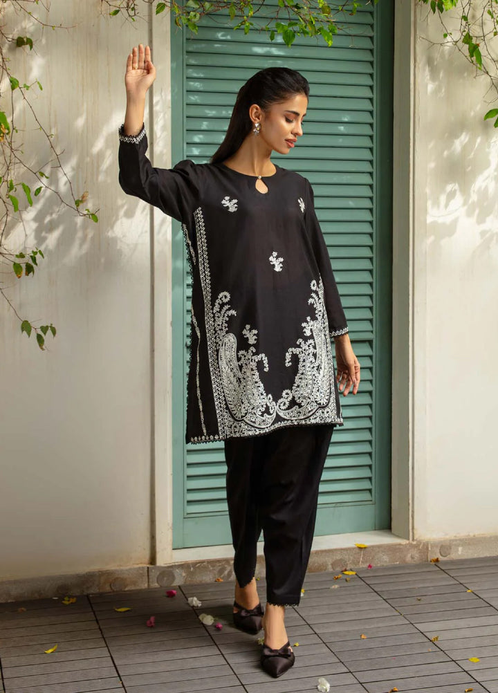 Rang e Bahar by Tng Women Pret Embroidered 2 Piece Noir - Winter Collection