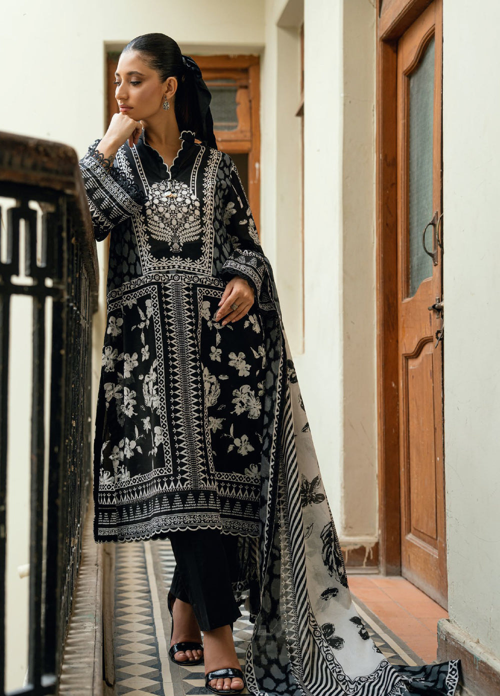 Noir and Blanc by Gul Ahmed Unstitched Printed Lawn 3 Piece Suit GA26UNBL B-62016 - Summer Collection