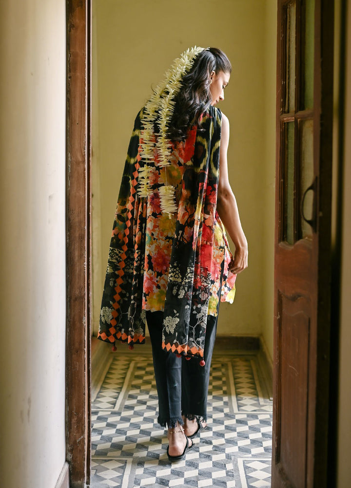 Rangon ka Angan by Gul Ahmed Unstitched Embroidered Lawn 3 Piece Suit GA26URAL DN-62002 - Summer Collection