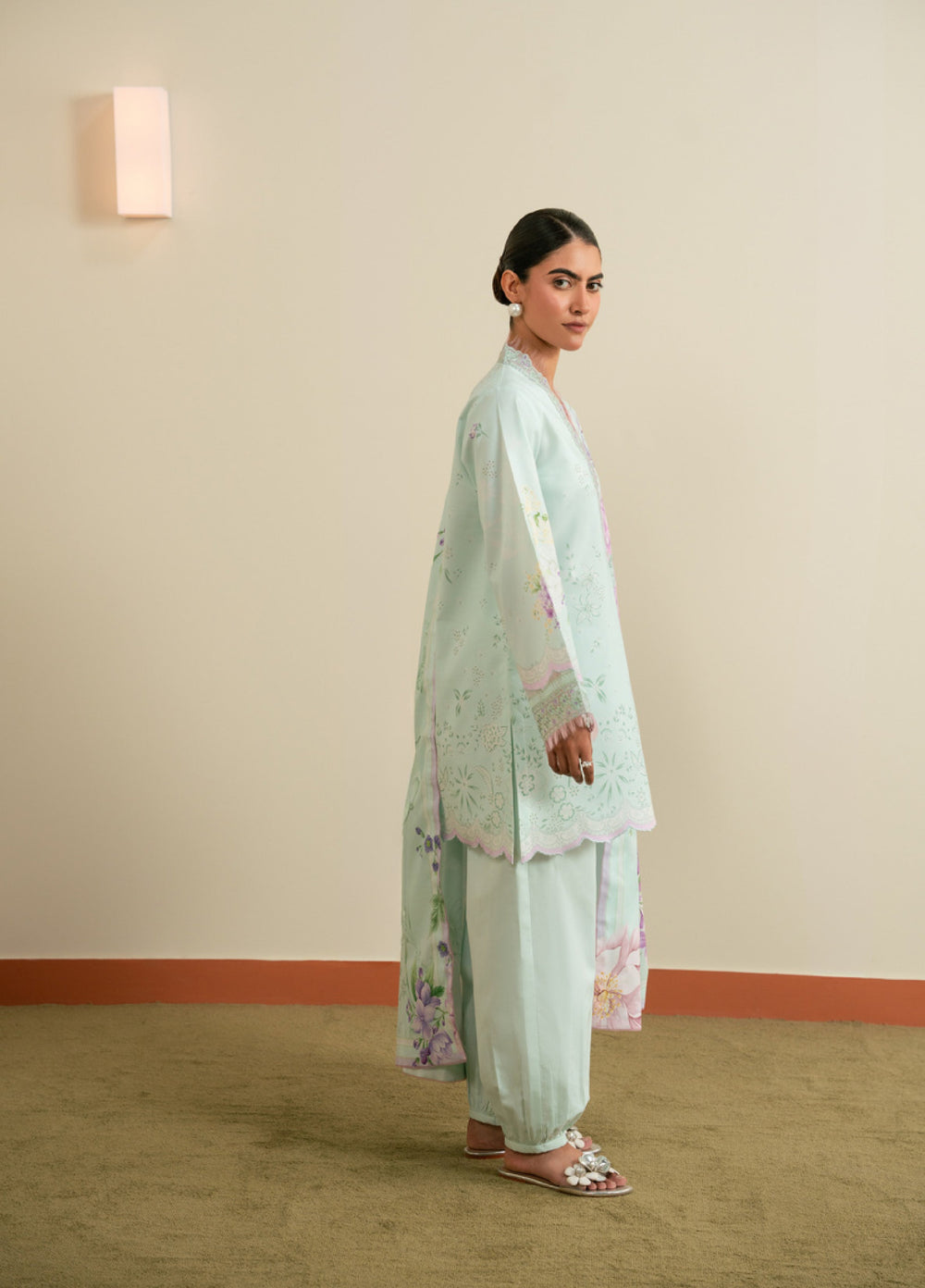 Seran Essentials Unstitched Embroidered Lawn 3 Piece Suit SN26UEL VIANNE D-10 - Lawn Collection