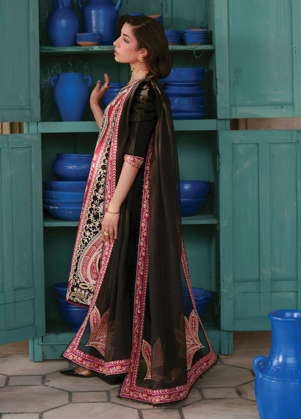 Nilofer by Mahnur Unstitched Embroidered Luxury Lawn 3 Piece Suit MN26ULN N-12 - Summer Collection