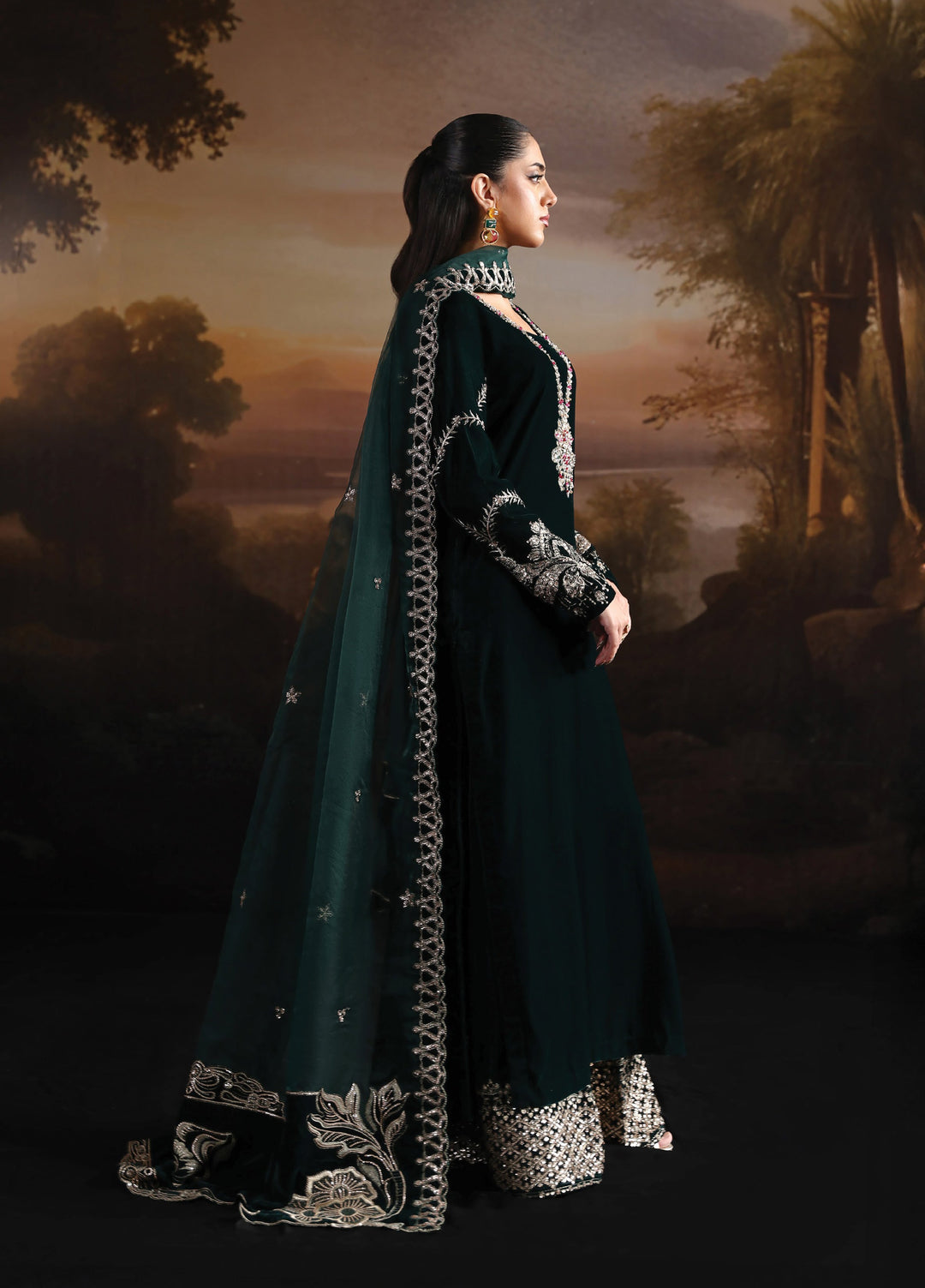 Lamour by Alizeh Fashion Unstitched Velvet Embroidered Suits 3 Piece AFB25LV D-03 Vinni - Festive Collection