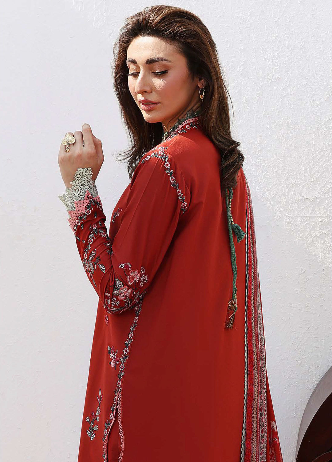 Floral Reverie by Roheenaz Unstitched Embroidered Lawn 3 Piece Suit RN26UFRL SERENE BLOOM - Festive Collection