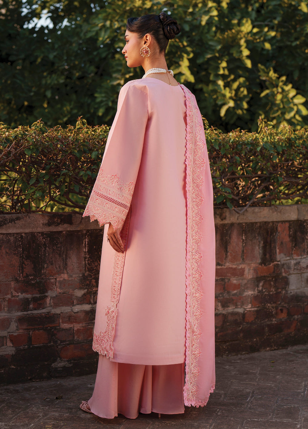 Fiona by Mahnur Unstitched Embroidered Lawn 3 Piece Suit MN26UFL F-13 - Summer Collection