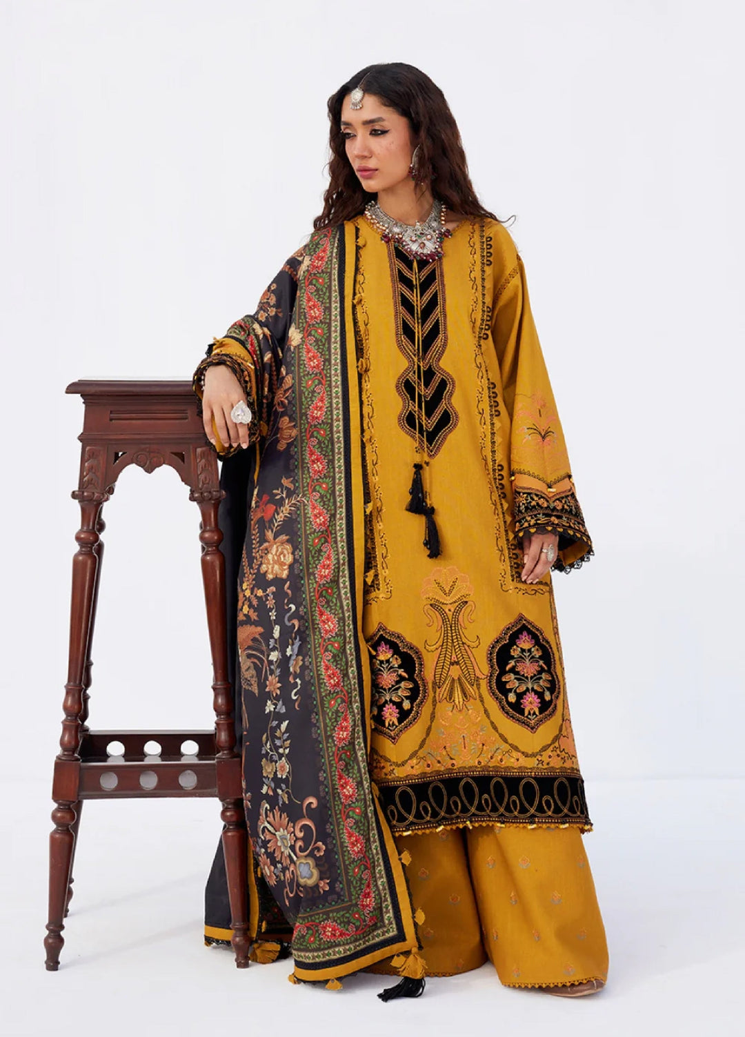 Saira Rizwan Unstitched Khaddar Embroidered Suits 3 Piece SR25UW D-03 Zard - Winter Collection