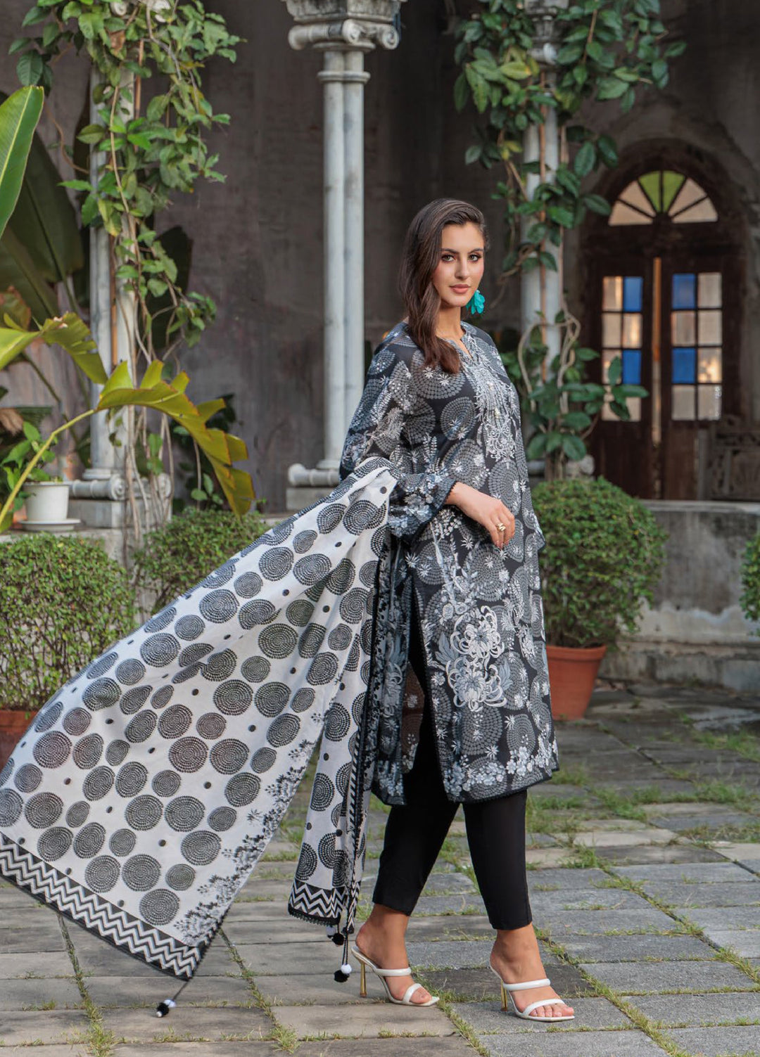 Noir and Blanc by Gul Ahmed Unstitched Printed Lawn 3 Piece Suit GA26UNBL B-62012 - Summer Collection