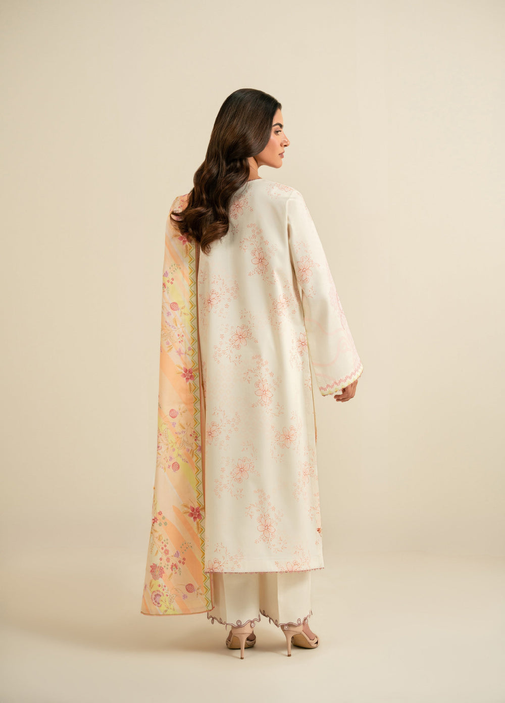 Seran Essentials Unstitched Printed Lawn 3 Piece Suit SN26UEL Maelle D-06 - Lawn Collection