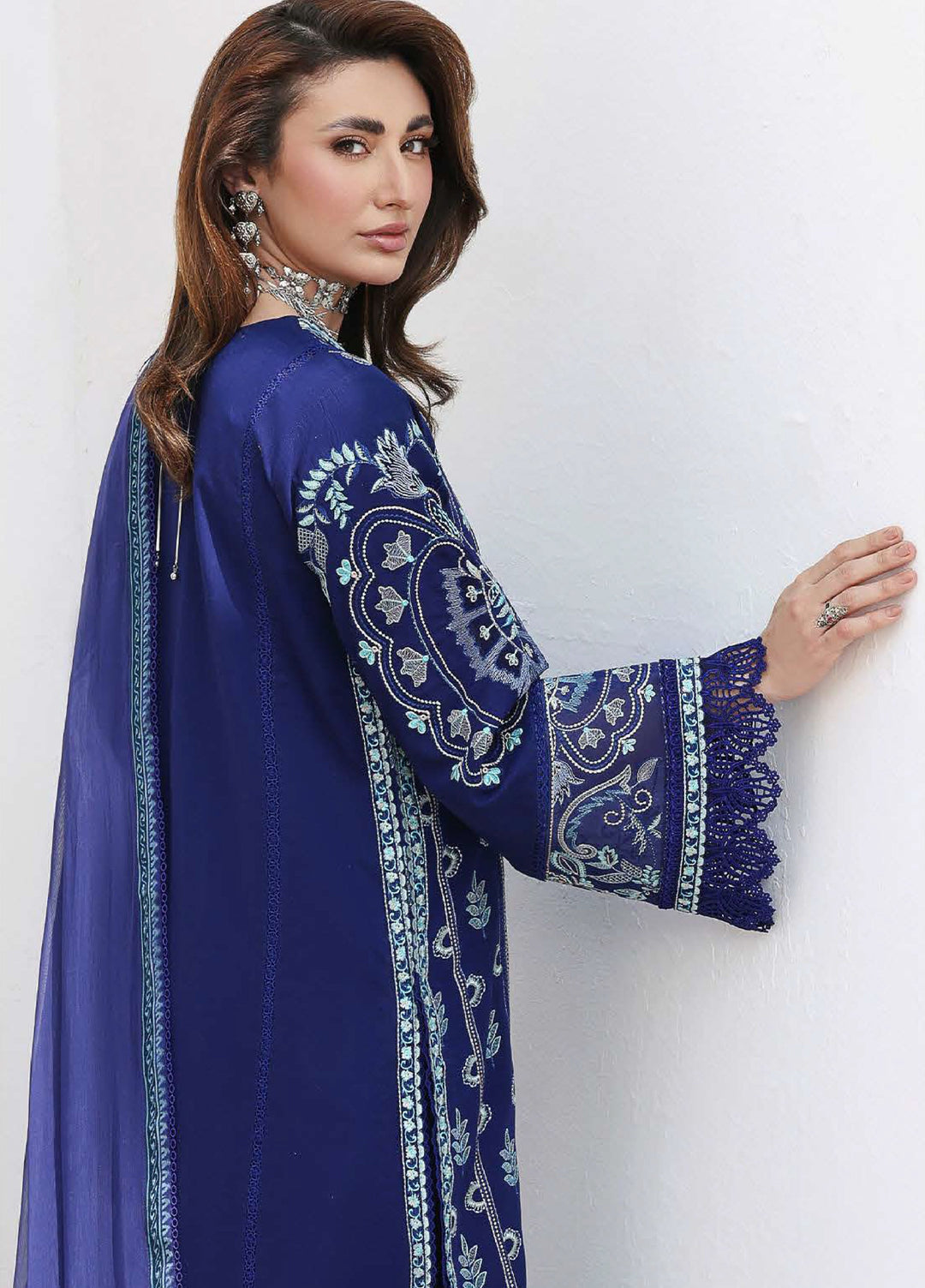 Floral Reverie by Roheenaz Unstitched Embroidered Lawn 3 Piece Suit RN26UFRL DAYLIGHT CHARM - Festive Collection