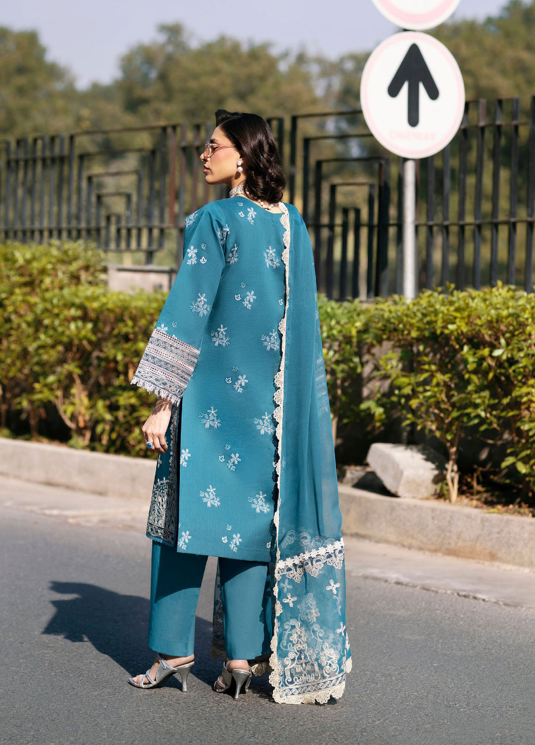 Broadway by Mahnur Unstitched Embroidered Lawn 3 Piece Suit MN26UB BW-010 - Summer Collection