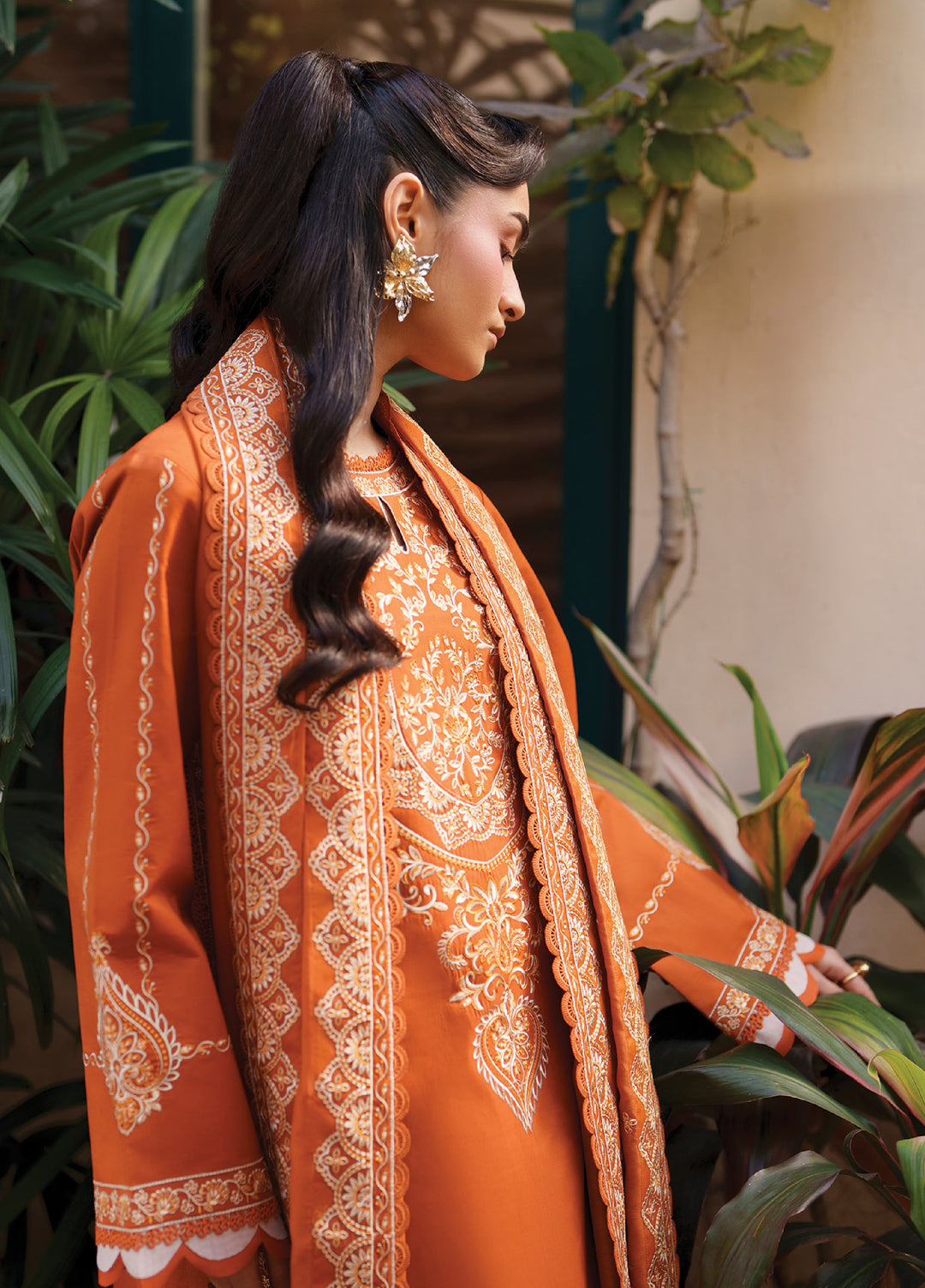 Fiona by Mahnur Unstitched Embroidered Lawn 3 Piece Suit MN26UFL F-02 - Summer Collection