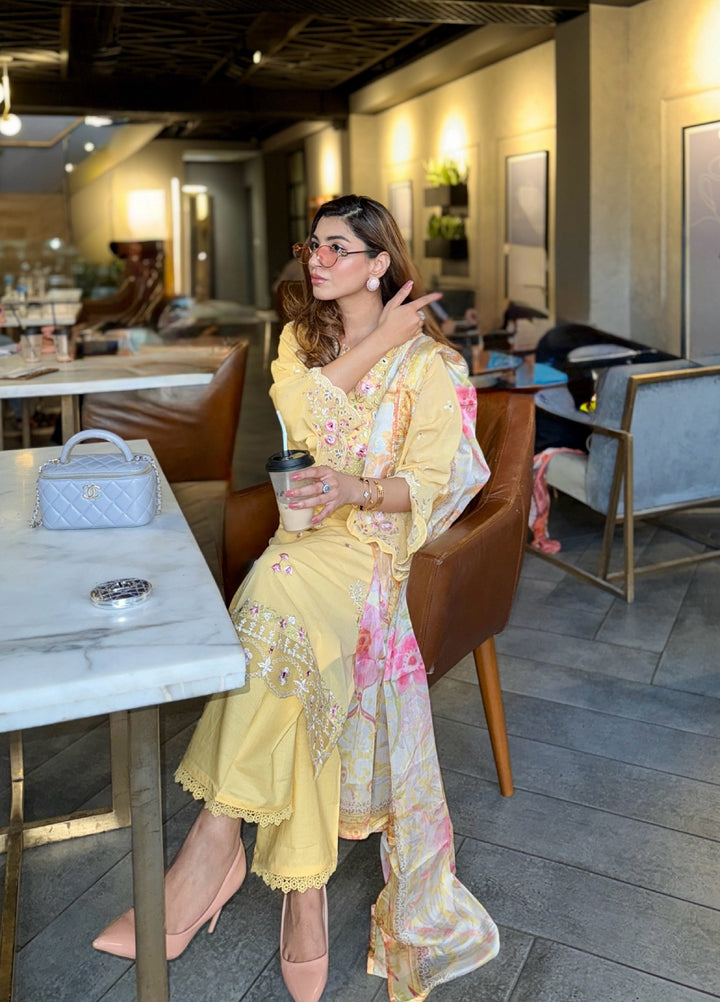 Lamhay by Dhanak Pret Swiss Voile 3 Piece DHN26PSV DC-2578 - Summer Collection
