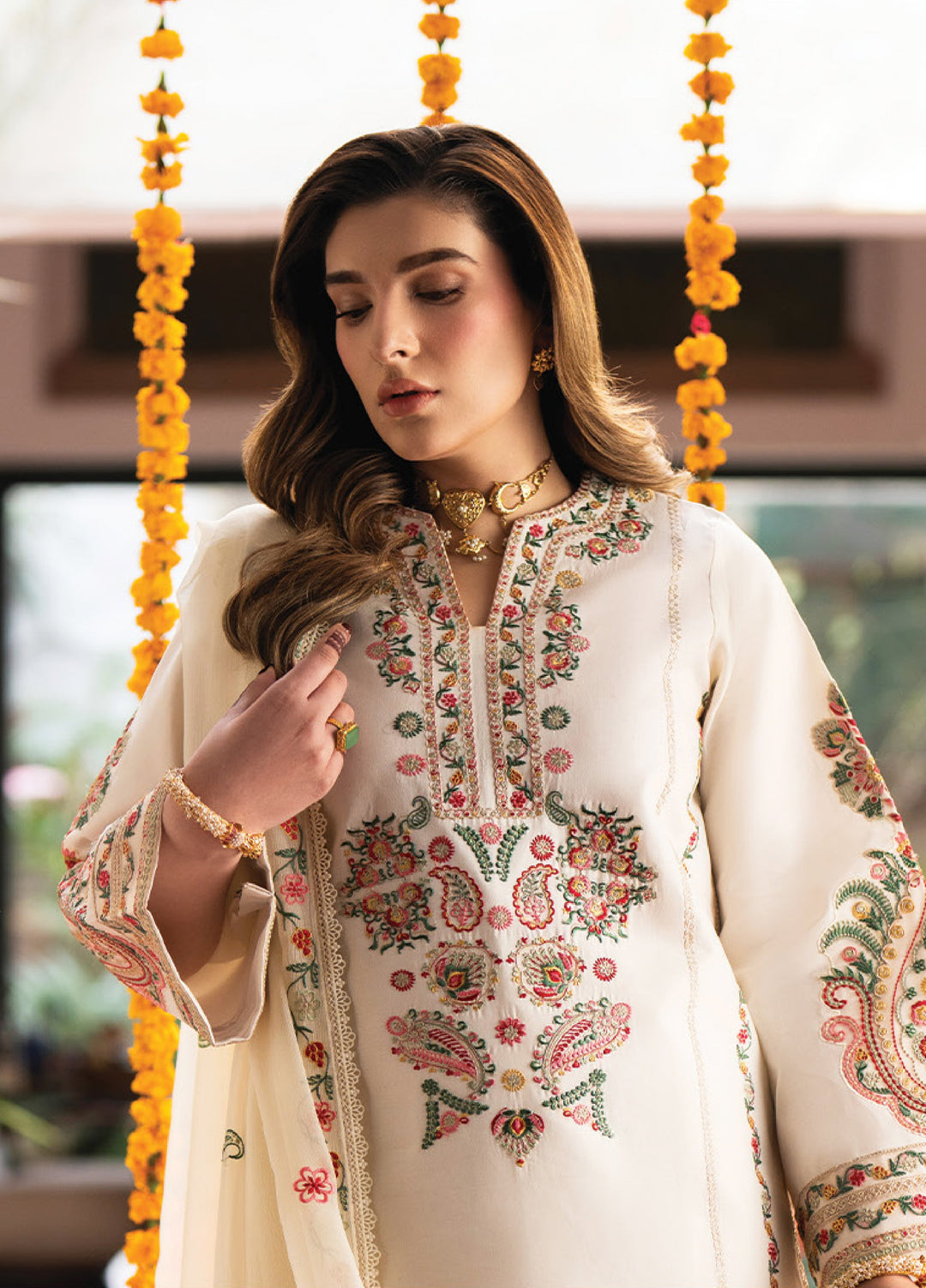 Satrangi by Mahnur Unstitched Embroidered Lawn 3 Piece Suit MN26ULS S-07 - Summer Collection