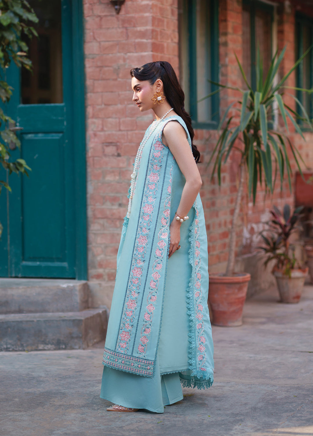 Fiona by Mahnur Unstitched Embroidered Lawn 3 Piece Suit MN26UFL F-12 - Summer Collection