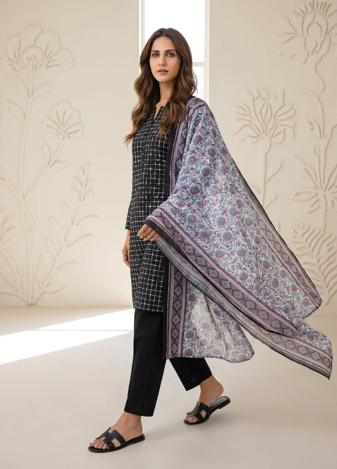 Salina by Regalia Textiles Unstitched Printed Lawn 3 Piece Suit RG26USII D-3 - Casual Collection