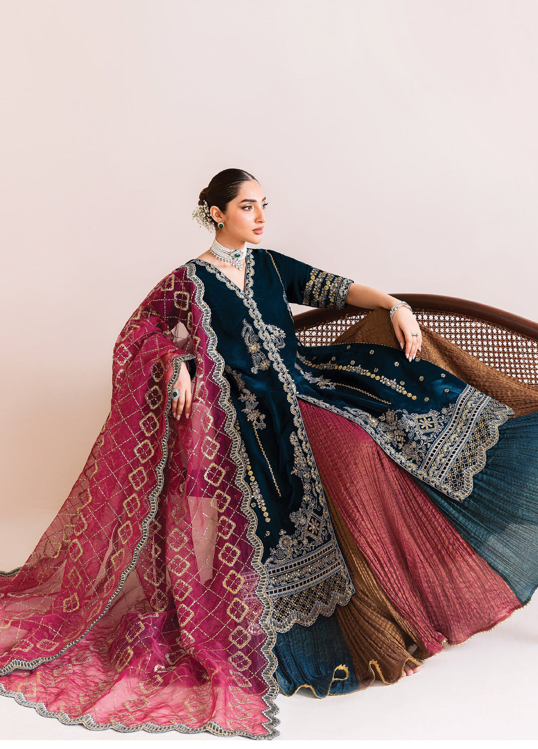 Makhmal by Alizeh Fashion Unstitched Luxury Velvet Embroidered 3 Piece Suits AFB25MV AF-VLT-2222-MEHROOВ- Festive Collection