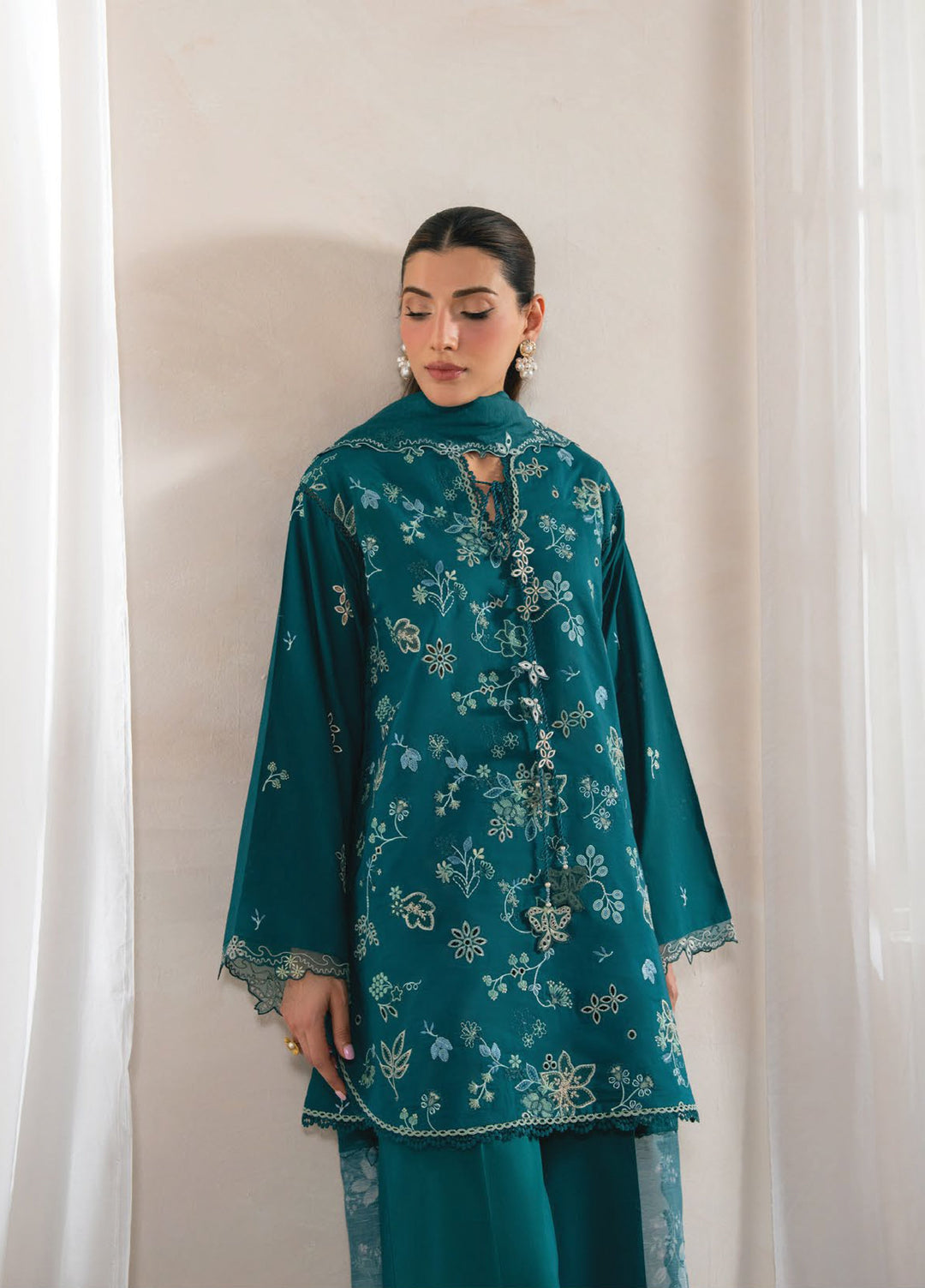 Seran Unstitched Embroidered Lawn 3 Piece Suit SN26ULLE Teyra D-07 - Eid Collection